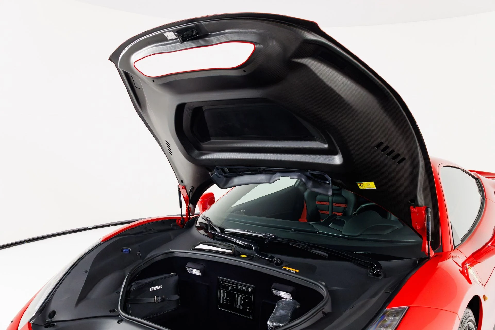 mph044_1074750858_Used_2019_Ferrari_488_Pista_1771977519_251b8d5e41