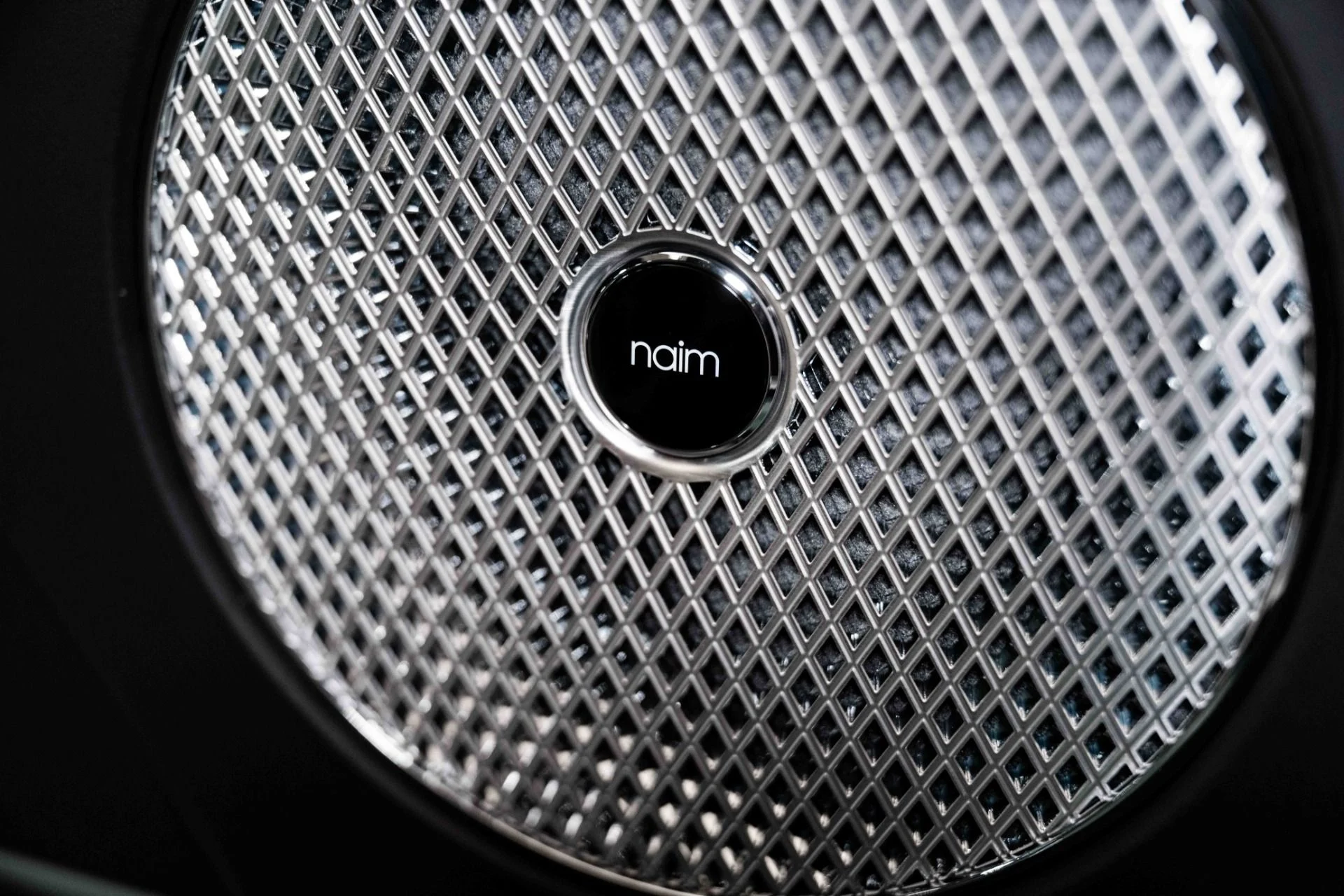 mph044_1076343049_Used_2024_Bentley_Bentayga_S_V8_1759780354_8f6c756ad4