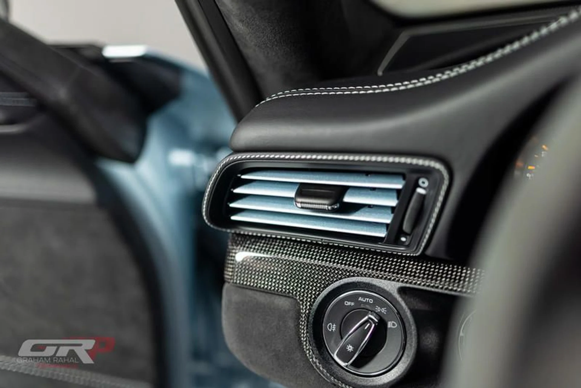 mph044_1083953285_543_EC_9_FA_23_B3_4215_889_E_BB_39261_F3814_97db7f0c04