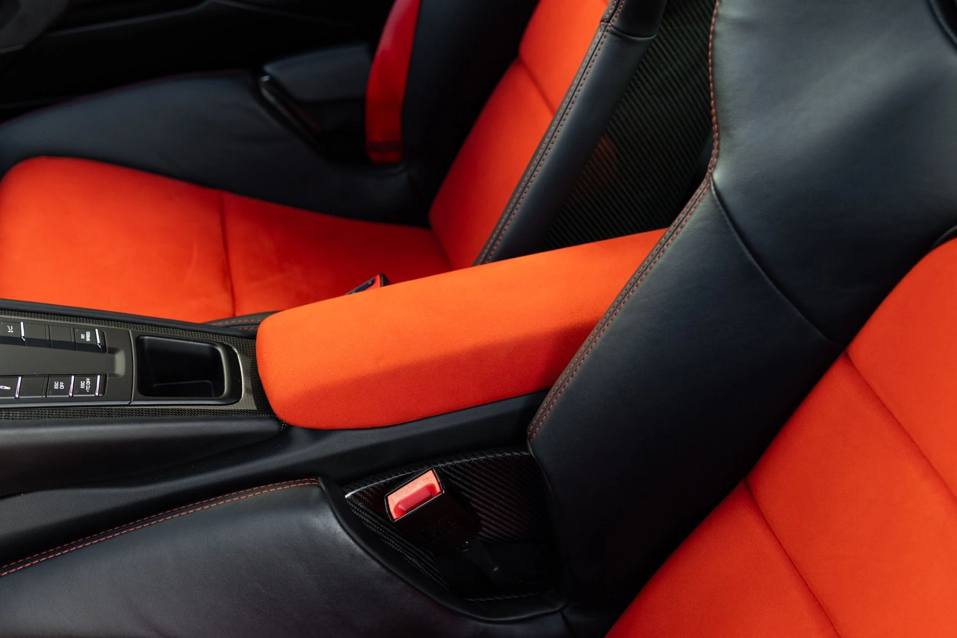 mph044_1101314081_Used_2016_Porsche_911_GT_3_RS_1766773556_af0c9eef8f