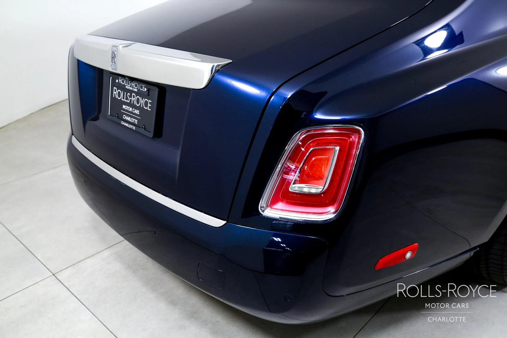 mph044_1104722270_Used_2020_Rolls_Royce_Phantom_1752871576_2a621dd3a6