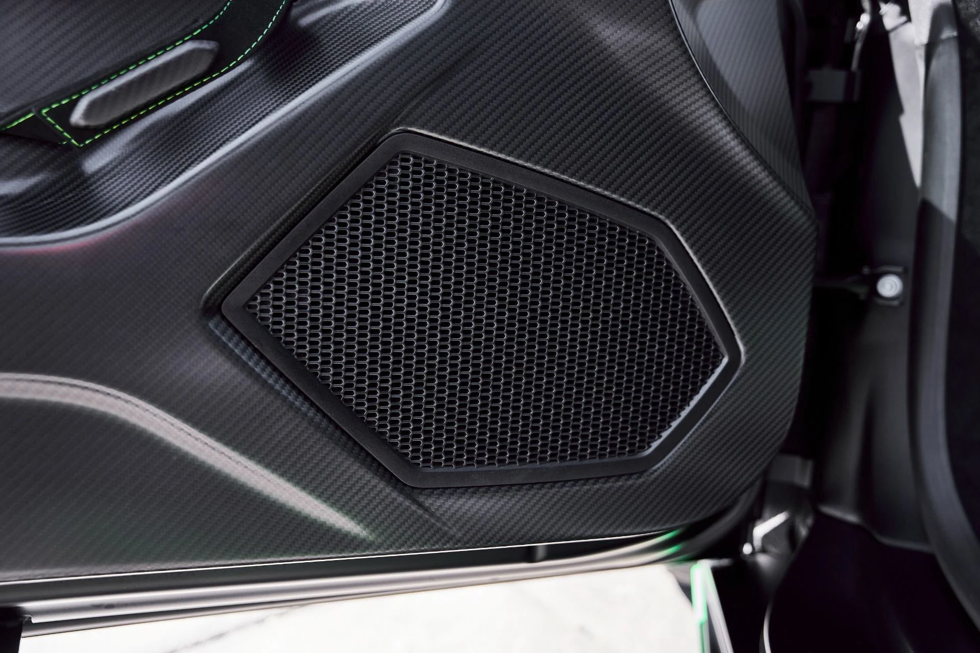 mph044_1105309235_Used_2022_Lamborghini_Huracan_STO_Base_1774488457_23e1a14ea2