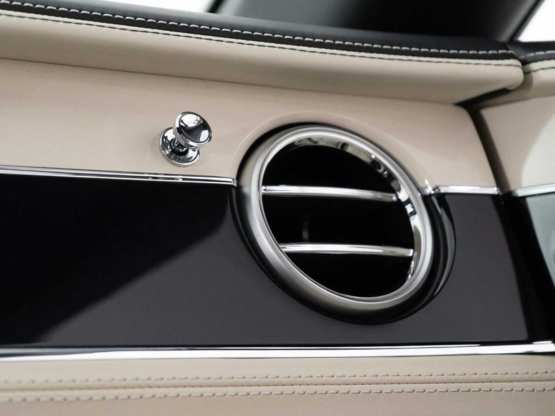 mph044_1106362501_4b2c5199322299b2105bb18c657d3e66_d7084b0917