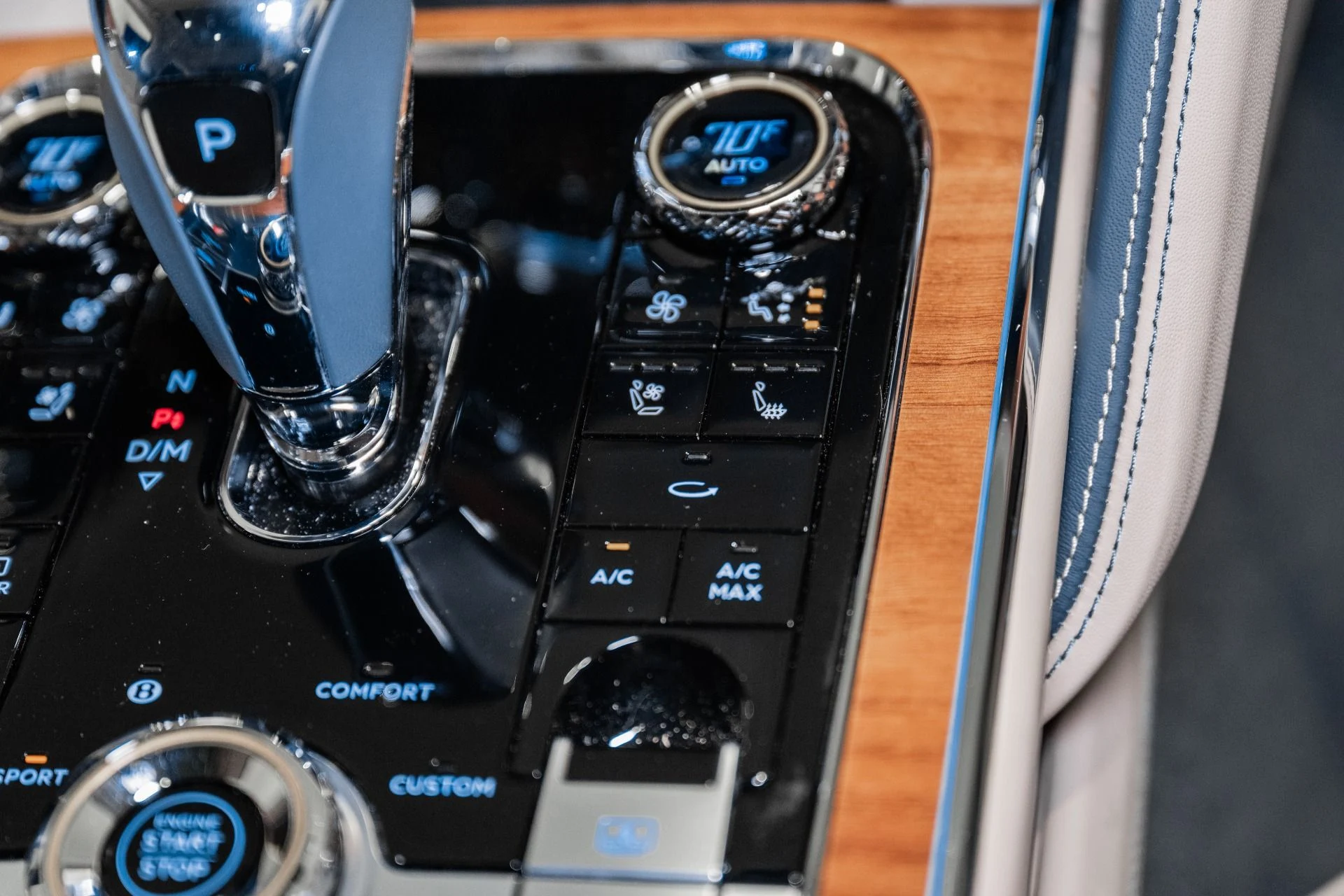 mph044_1118153751_Used_2023_Bentley_Flying_Spur_1772469545_27214ab622