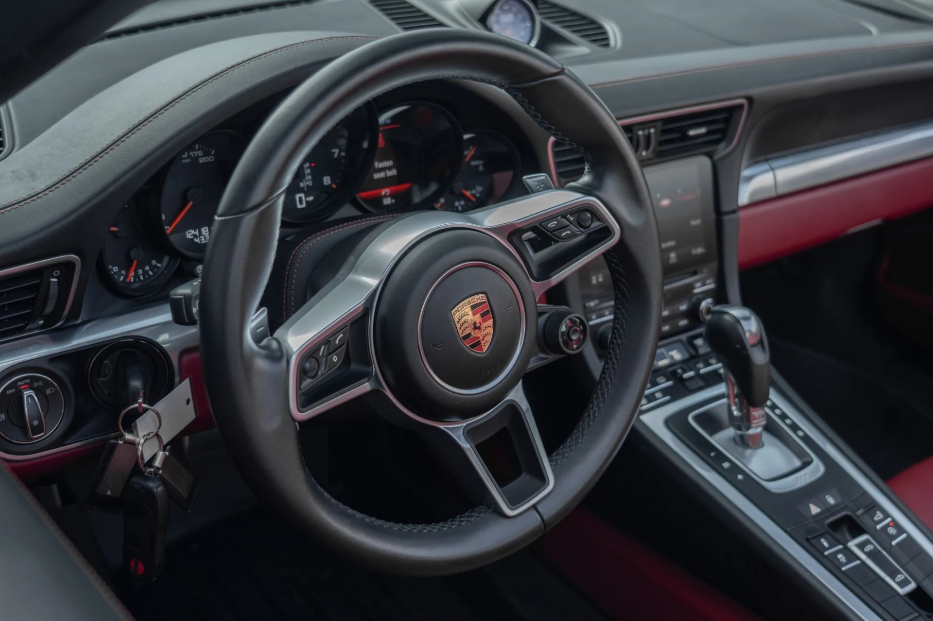 mph044_1131969275_Used_2017_Porsche_911_Targa_4_S_1761592161_eb32874b77