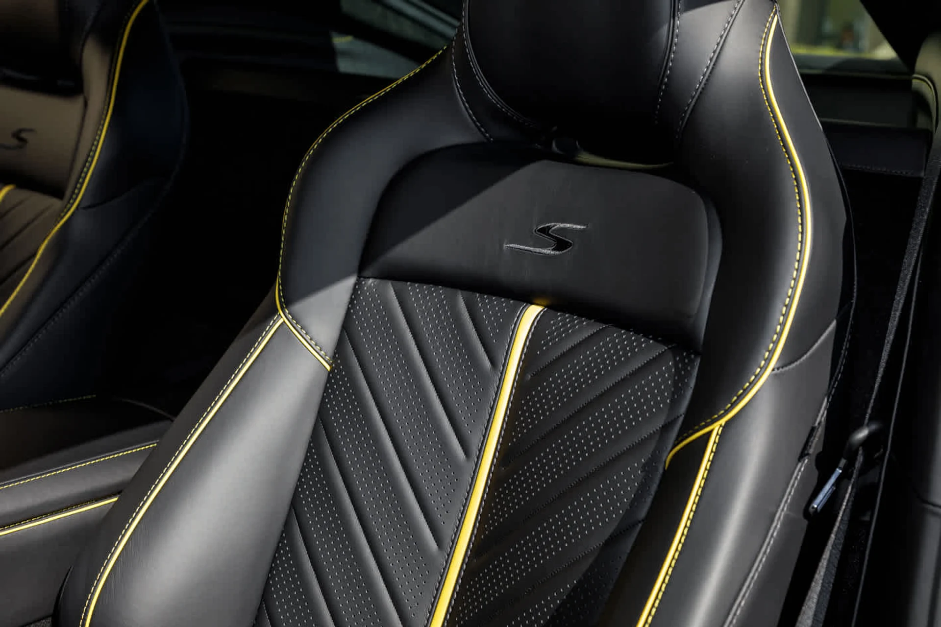 mph044_1136022420_45_b3a83b8a86