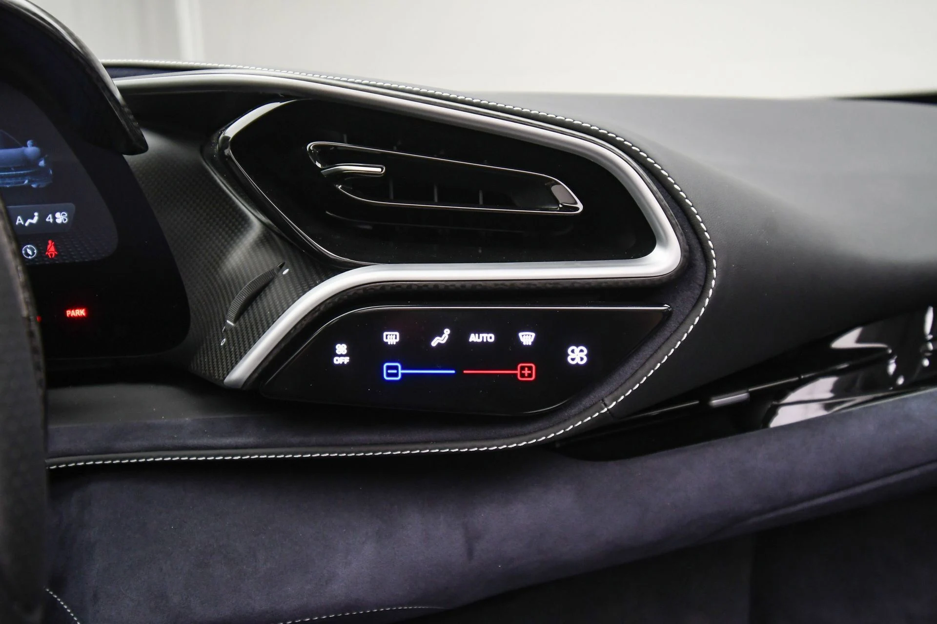 mph044_115018471_e7dbc152552344cfb22f746796cd6df6_2f79c13023