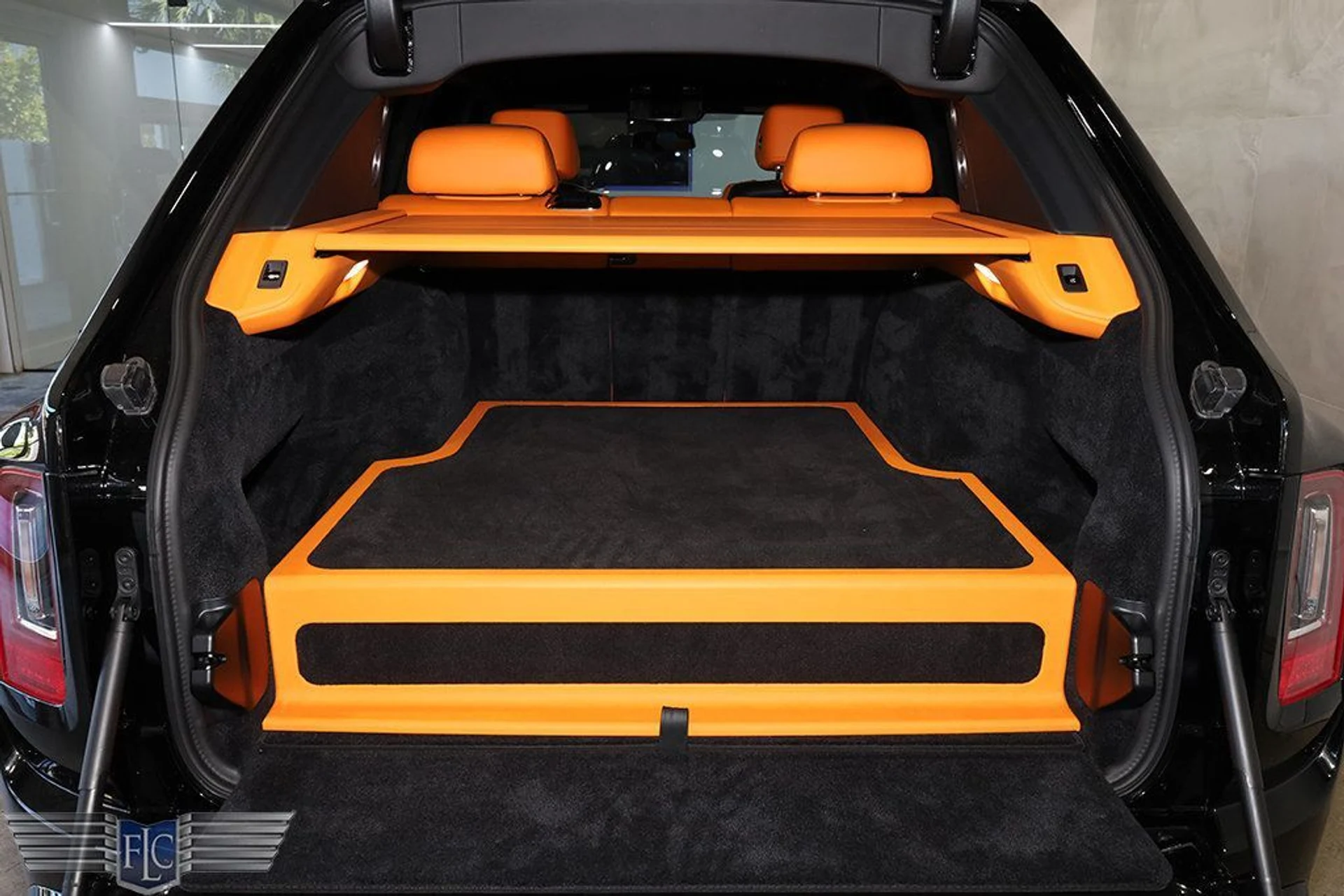 mph044_1151474212_used_2023_rolls_royce_cullinan_blackbadgesportutility_9689_23001935_45_1024_4e4ae383dd