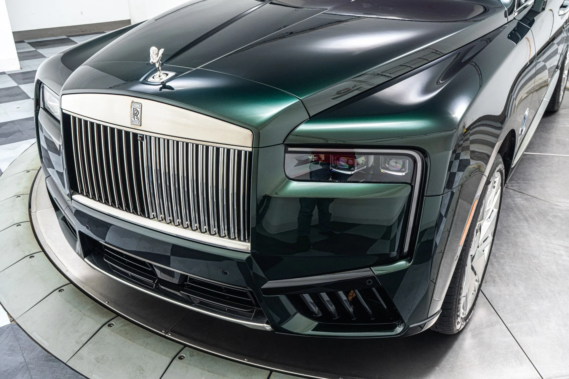 mph044_1166259234_Used_2025_Rolls_Royce_Cullinan_1773778505_a0d303cbe7