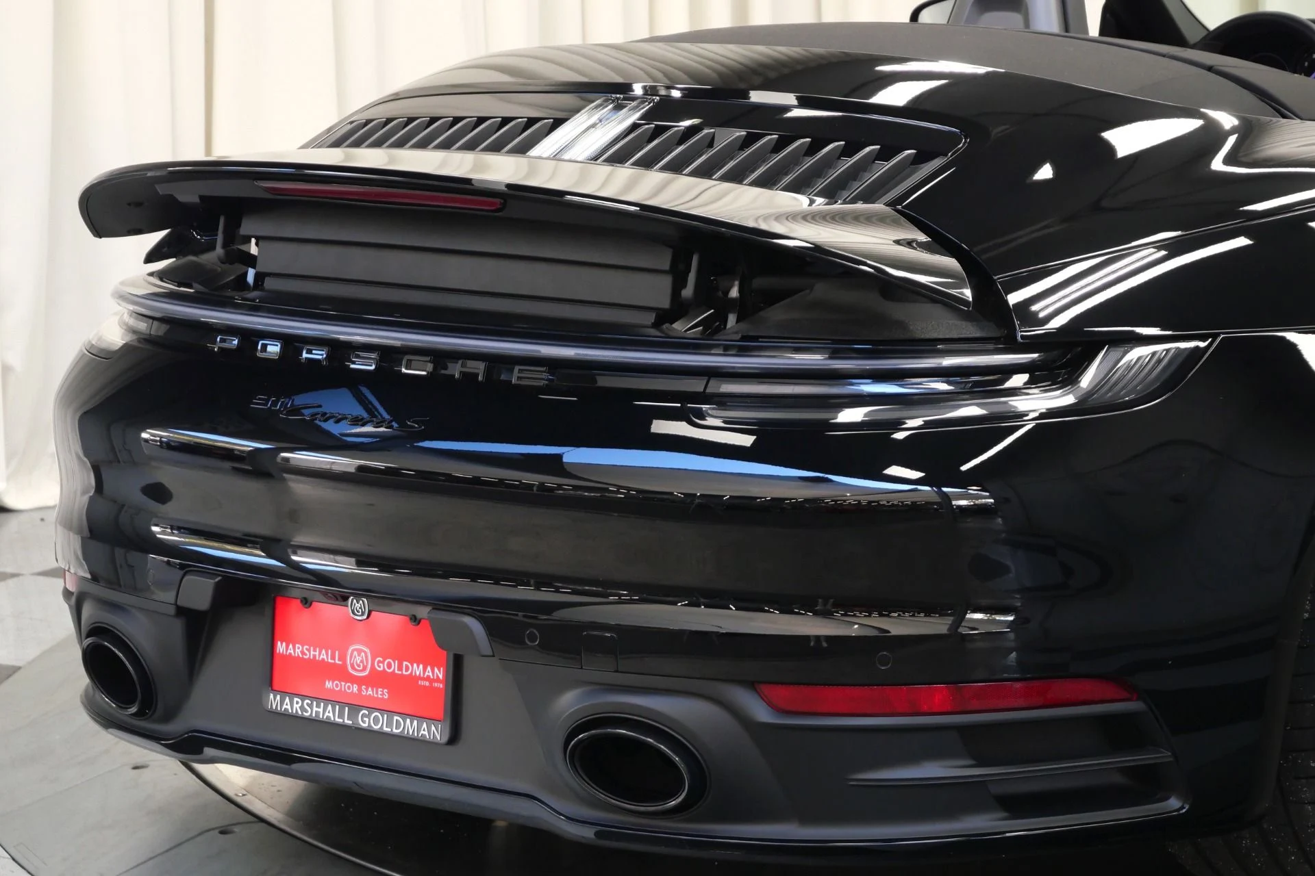 mph044_1172535155_Used_2024_Porsche_911_Carrera_S_Cabriolet_Sport_Exhaust_Carrera_Classic_Wheels_Bose_Audio_1764086379_1165fce3a7