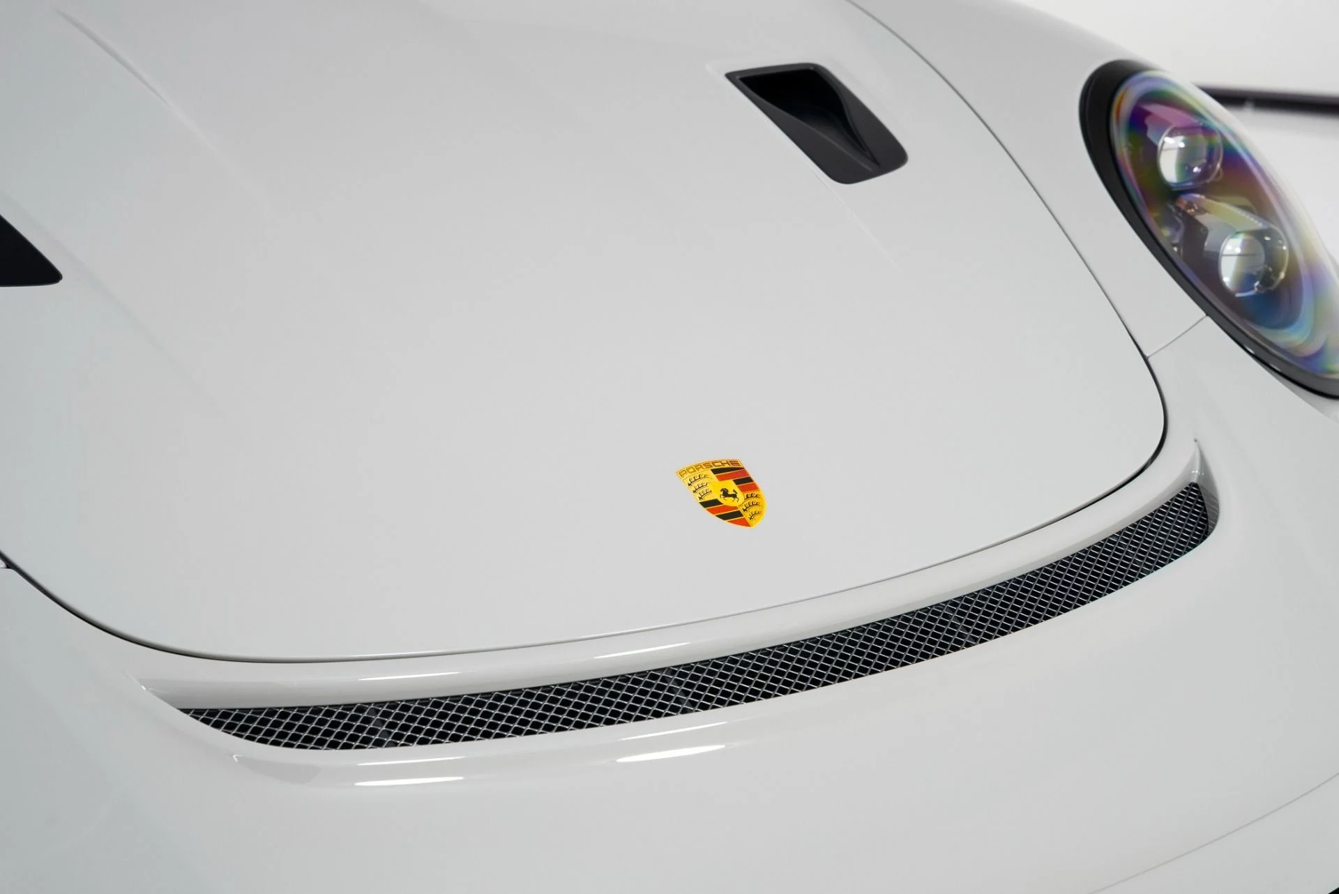 mph044_1174121877_Used_2019_Porsche_911_GT_3_RS_1758126565_630173edee