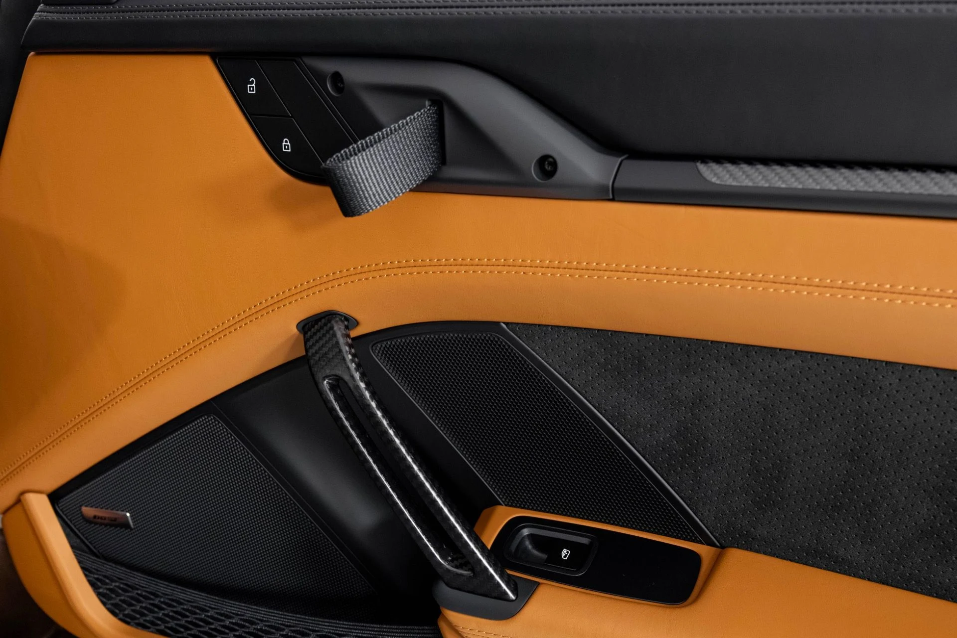 mph044_1176643922_Used_2025_Porsche_911_GT_3_RS_1764100573_7fabede87a