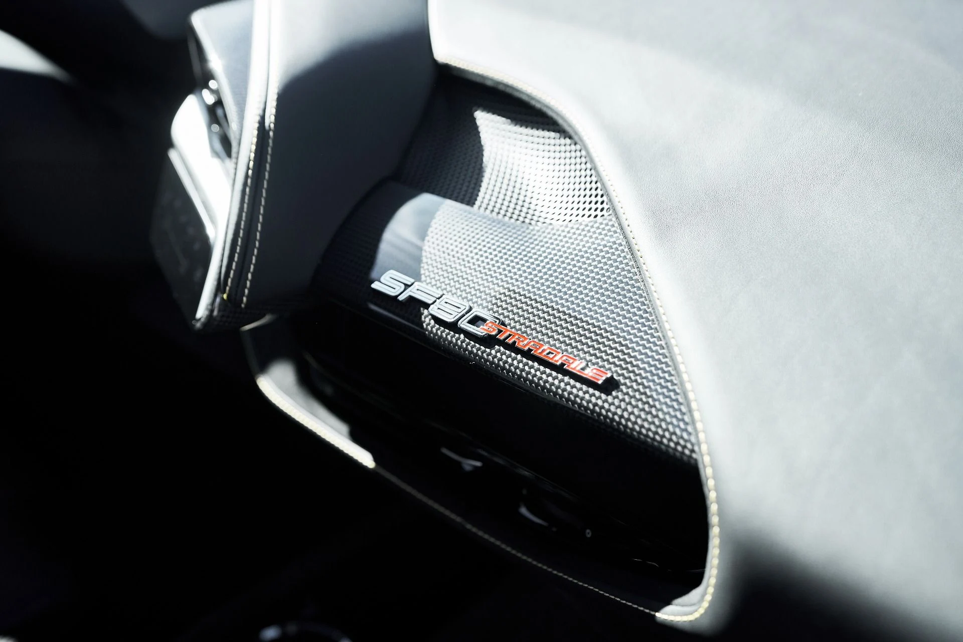 mph044_1184164604_Used_2023_Ferrari_SF_90_Stradale_1762821700_5a78912f96