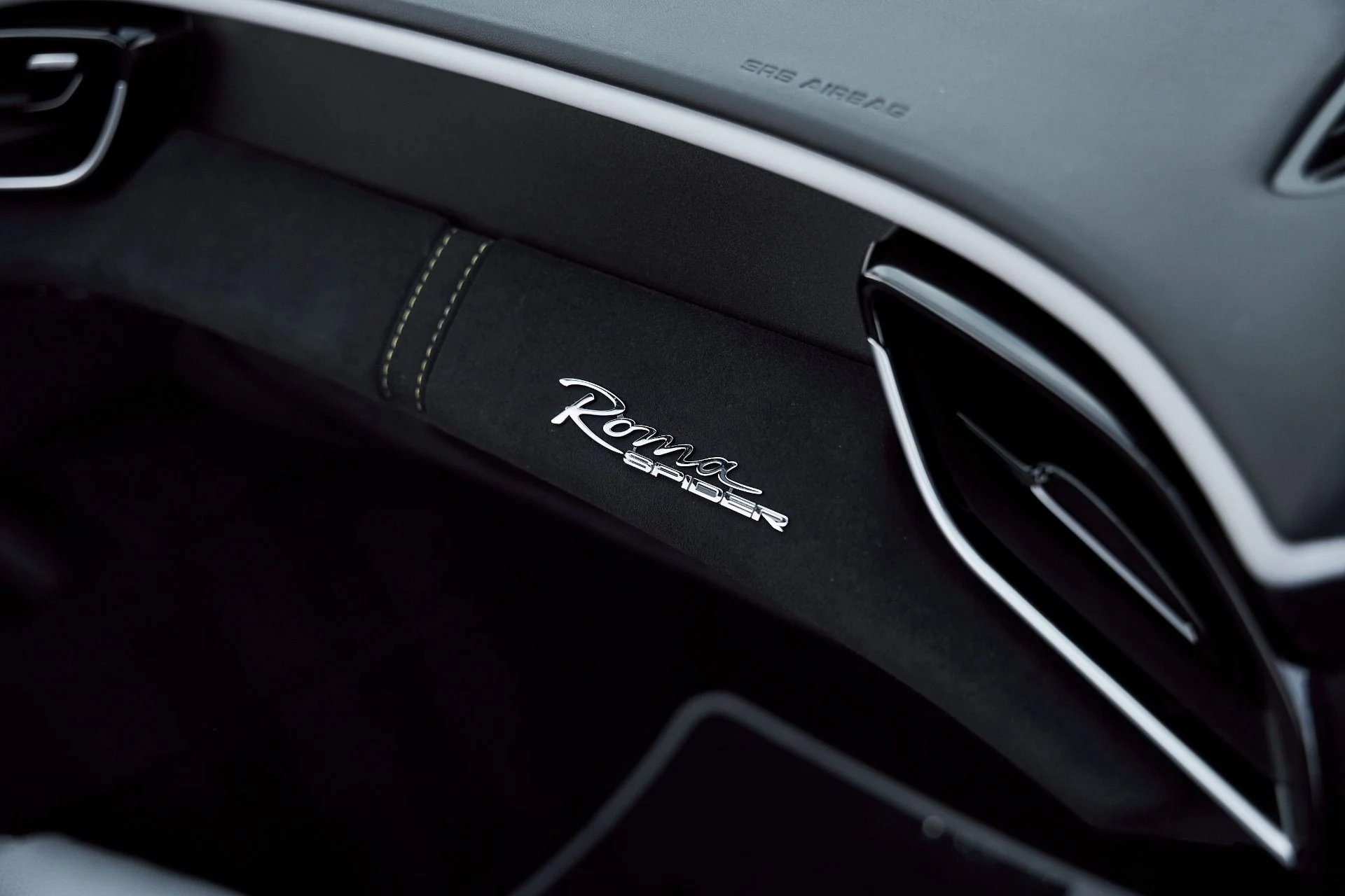 mph044_1199400043_Used_2024_Ferrari_Roma_Base_1769222151_8bb4fcc420