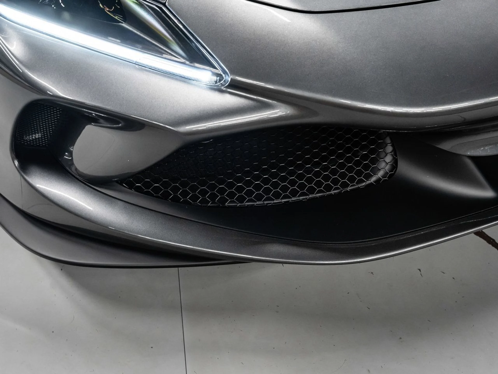 mph044_1233732977_ferrari_f8_spider_2021_5ac8c38ea8