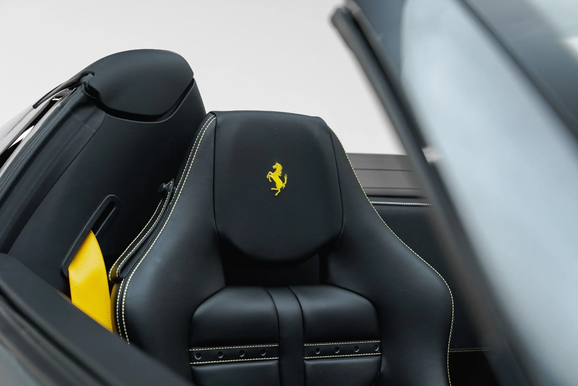 mph044_1259585318_Used_2022_Ferrari_F8_Spider_1788910712_9eb68ca133