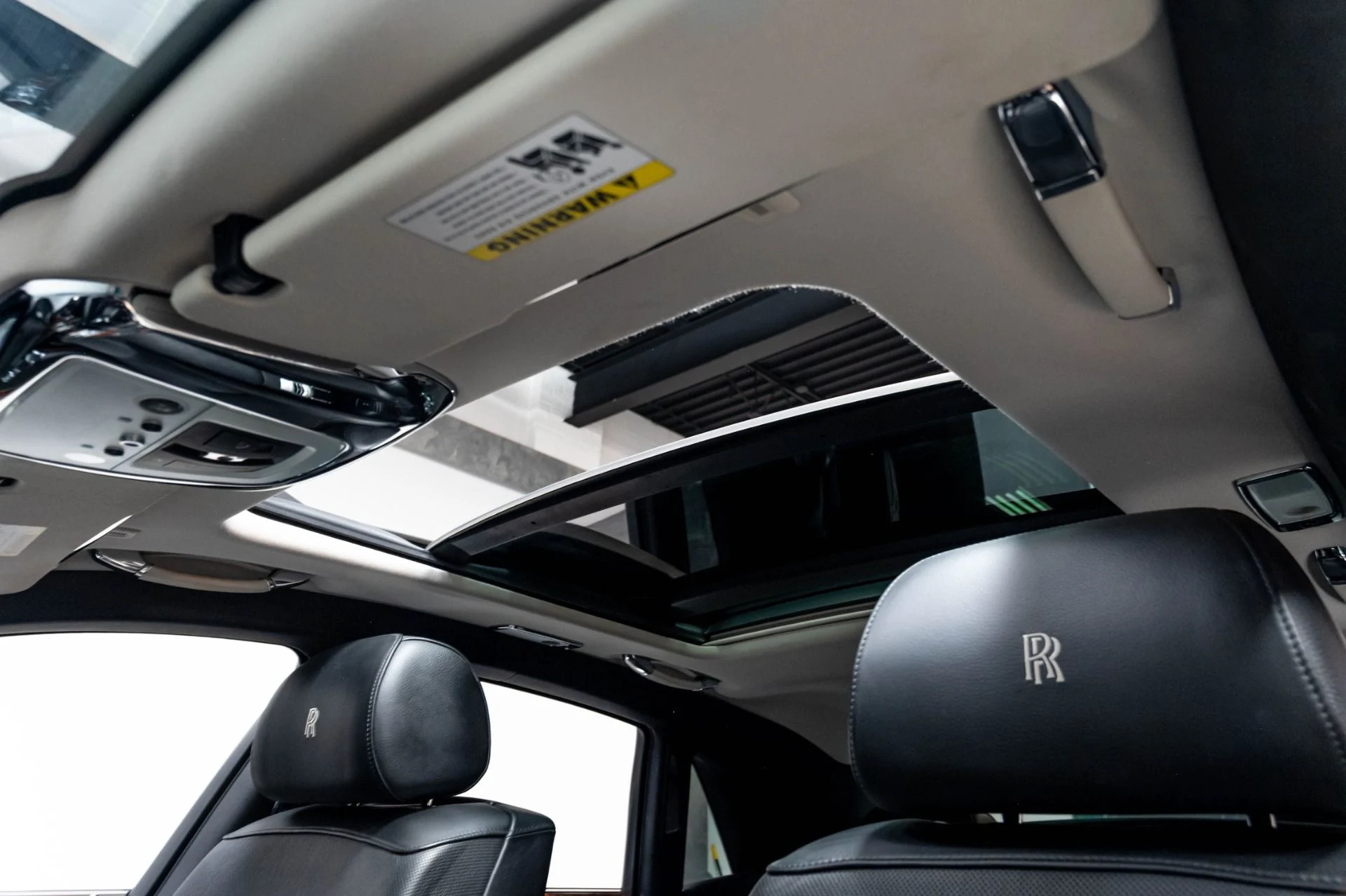 mph044_1261084402_Used_2012_Rolls_Royce_Ghost_1778014944_24b513e6c5