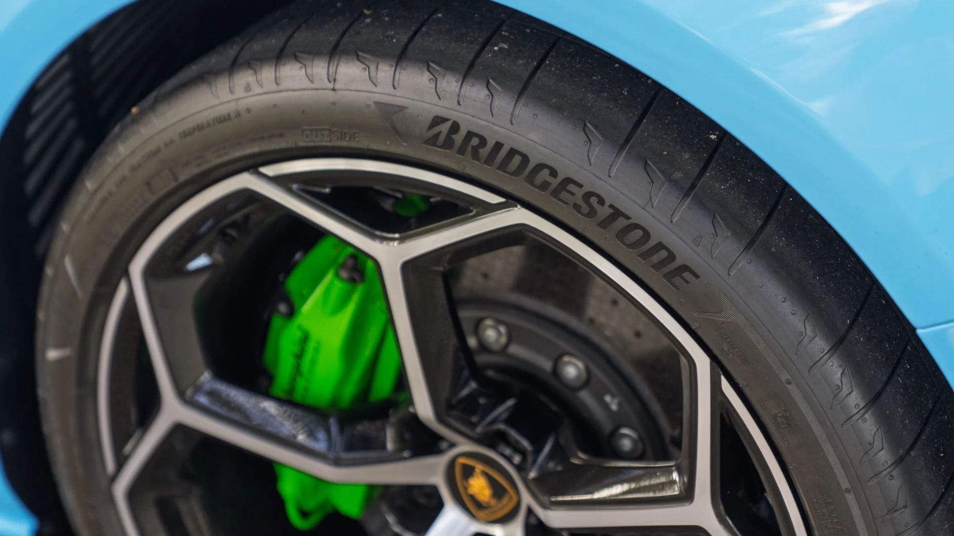 mph044_1276365865_Used_2024_Lamborghini_Huracan_Tecnica_1759423326_9a2042c6dd