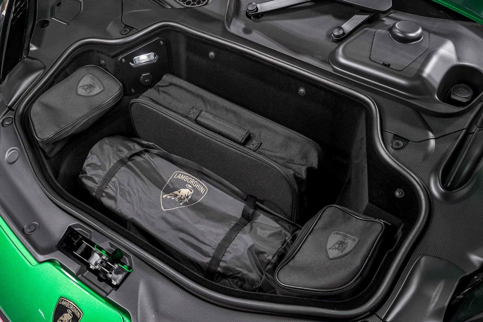 mph044_128238864_cda4ccd1782975515834b15824a82728x_0e54b3846d