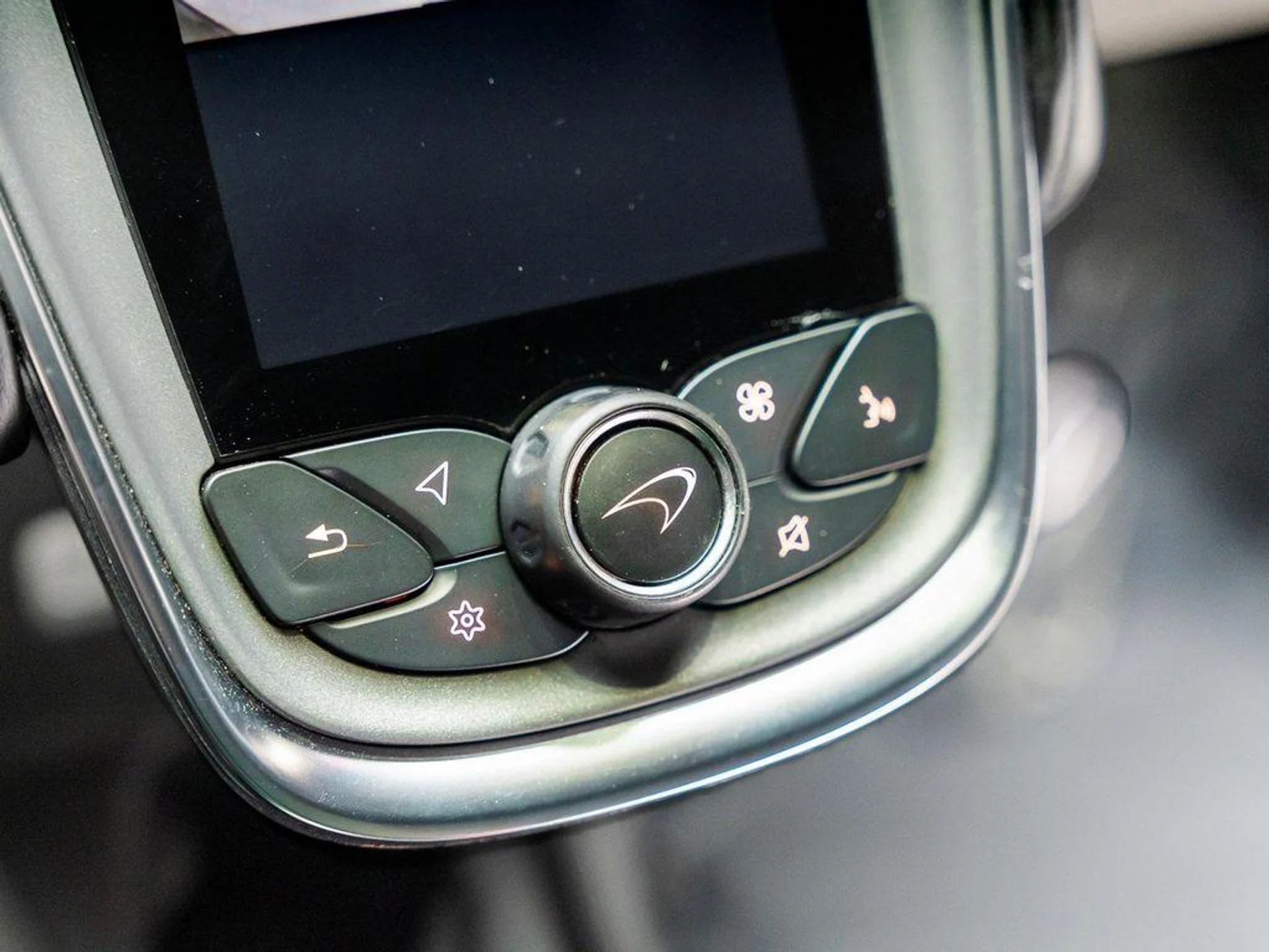 mph044_128616770_z_MM_Eci_Uzlj_Y_Wjt_M_Qdl_Agmzy0q_Lw_789649e3b7