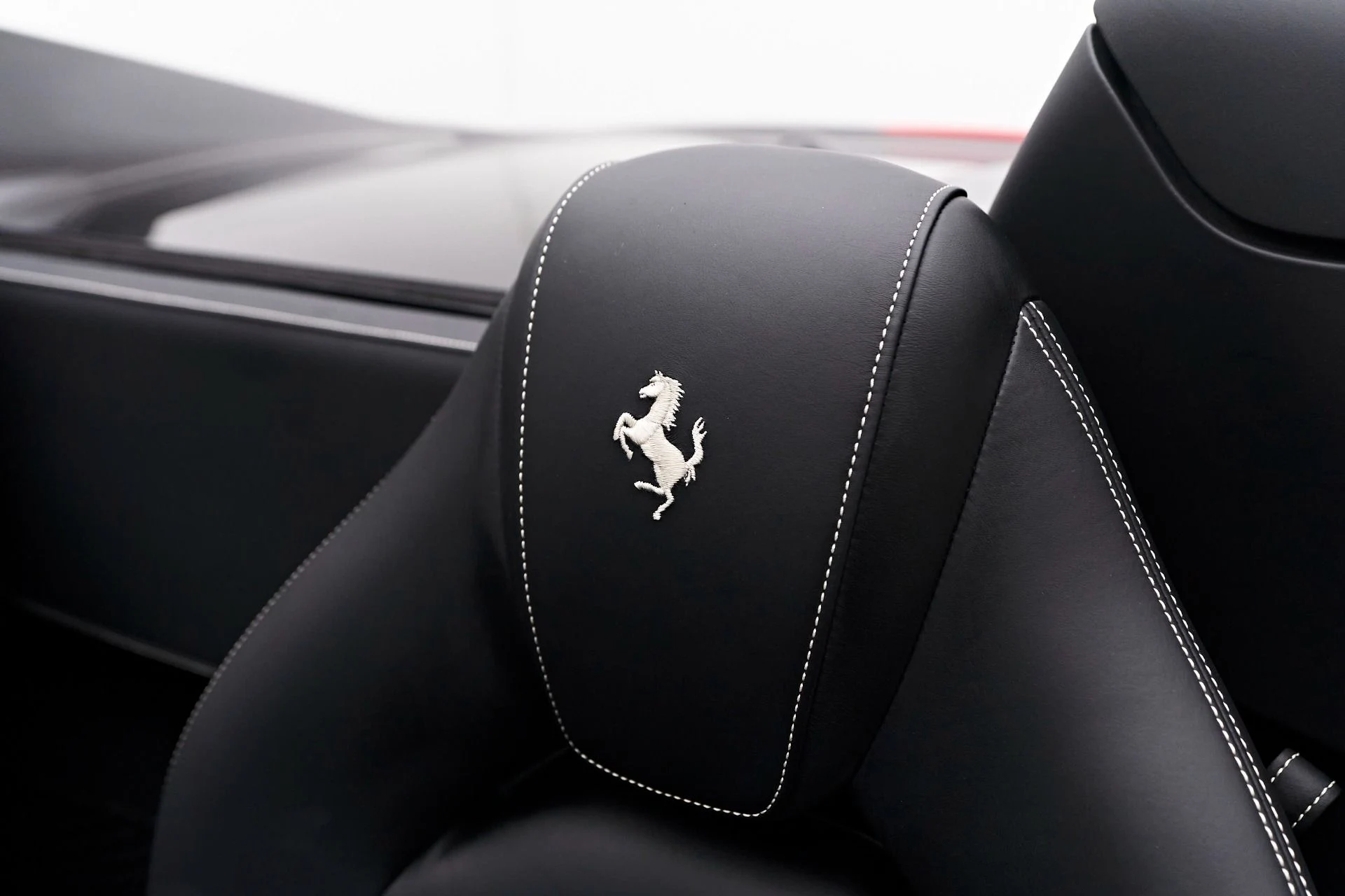 mph044_1297797229_Used_2018_Ferrari_488_Spider_Base_1717624092_6543804481