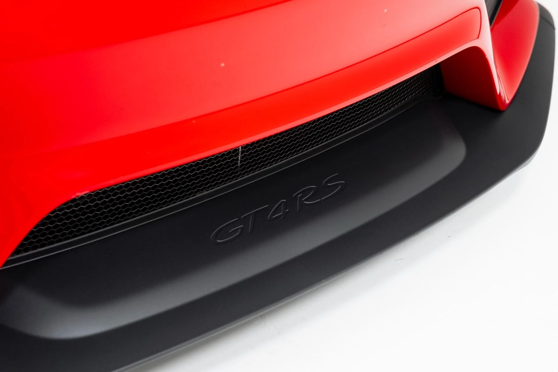 mph044_1298630485_Used_2024_Porsche_718_Cayman_GT_4_RS_1750205685_eb8faf82bf