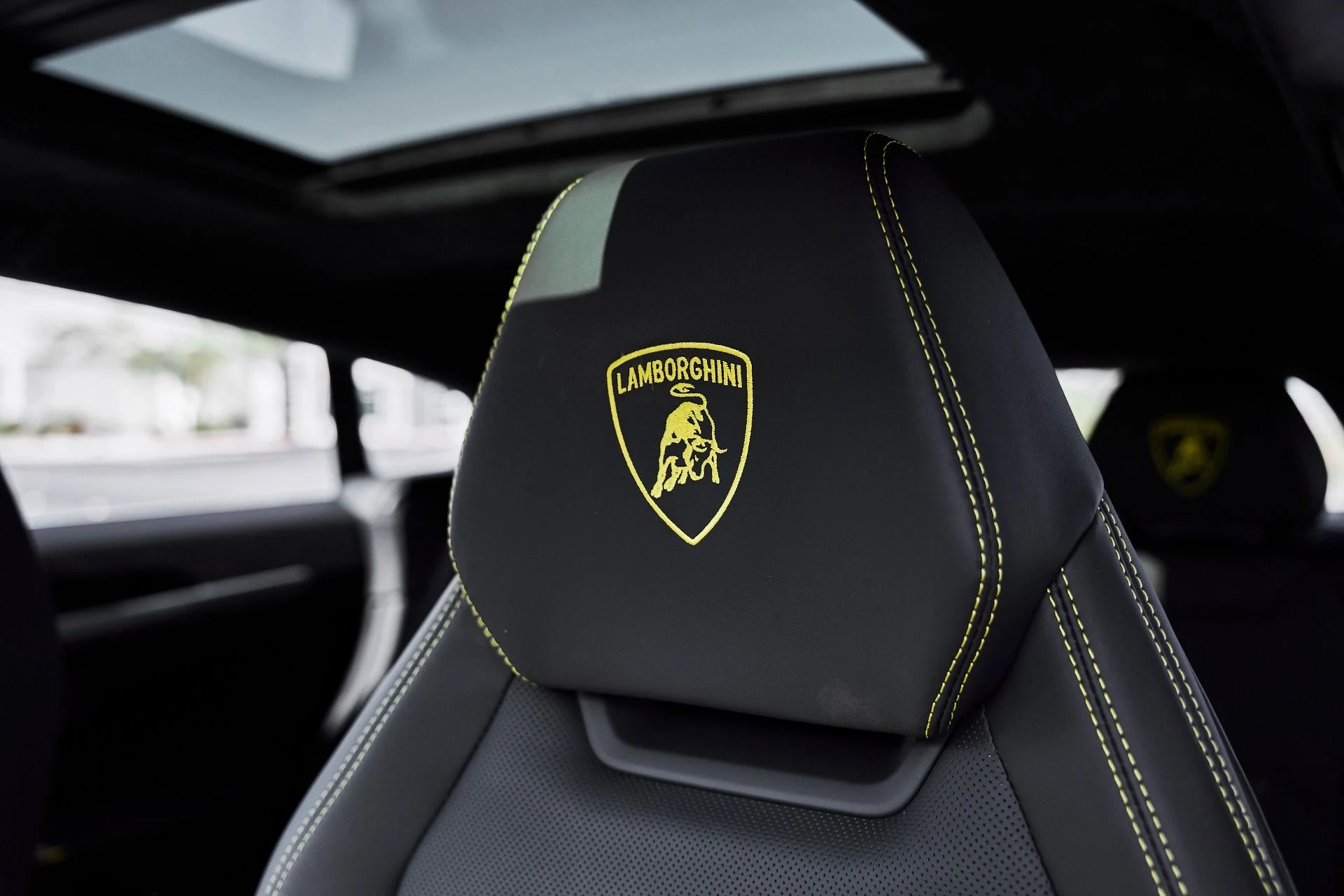 mph044_1308765831_Used_2024_Lamborghini_Urus_S_1780082895_d5b04e5ee4