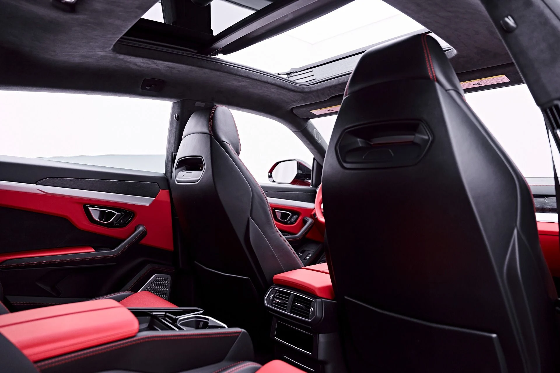 mph044_1316207028_Used_2019_Lamborghini_Urus_Base_1782947995_f7b9833f0e