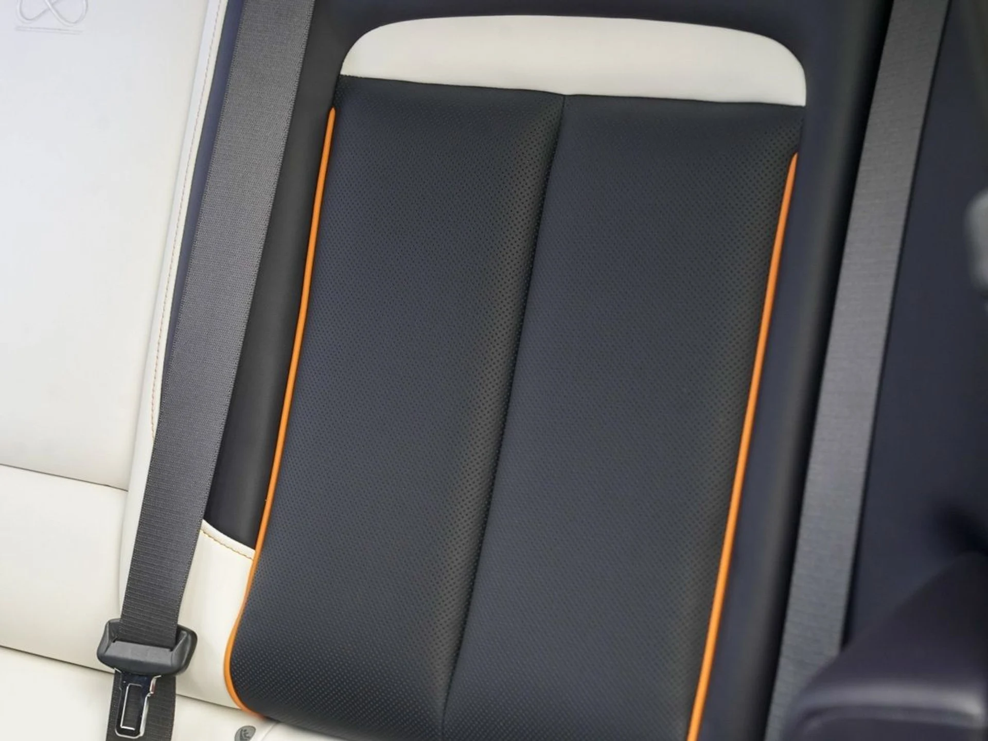 mph044_1316413054_gm61idfdgtez2gca1scs5y7xs3o0_b94573f58e