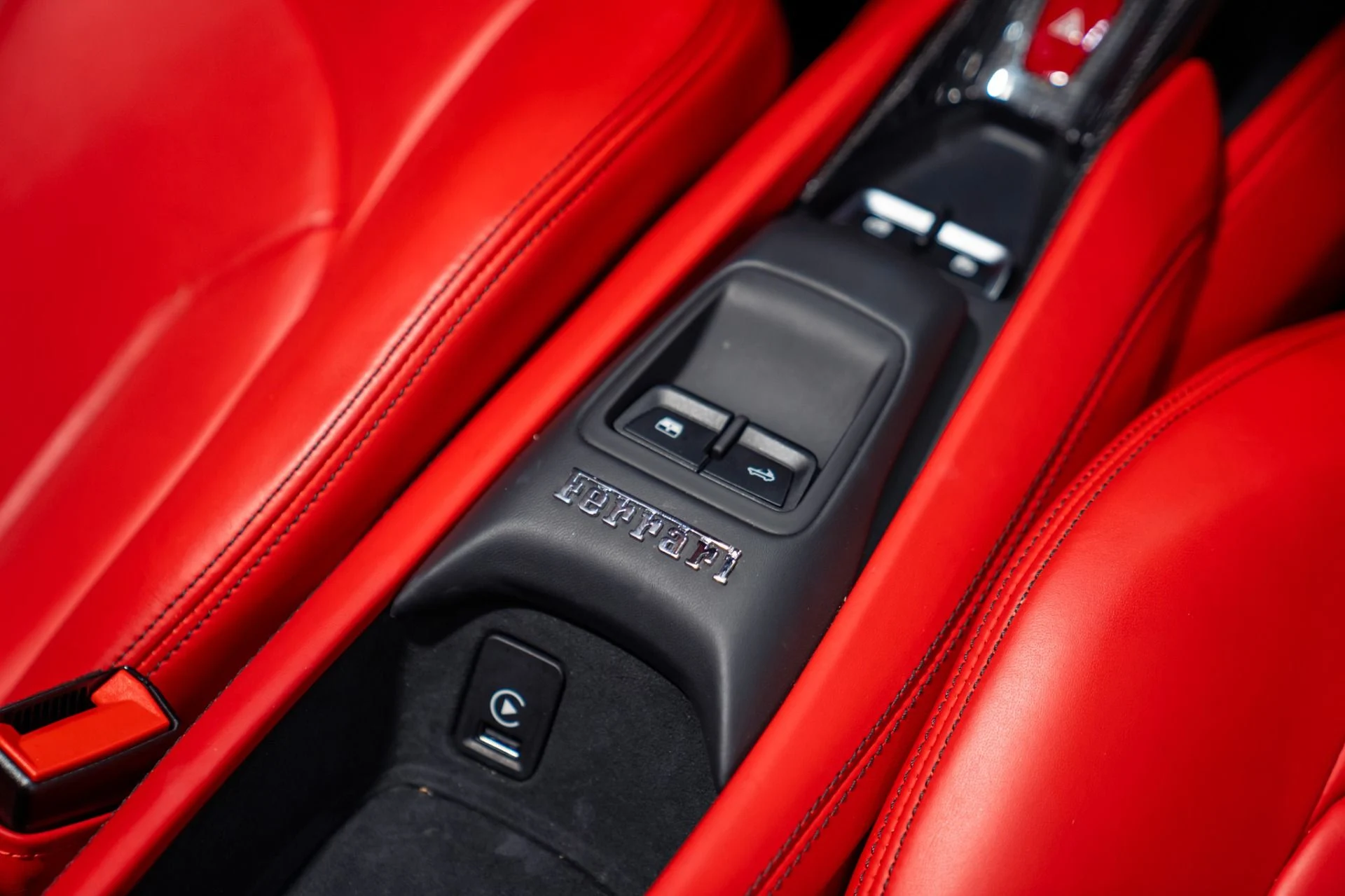 mph044_1320402967_Used_2023_Ferrari_F8_Spider_Passenger_Display_Front_Lift_1785938596_69fc0dff5b