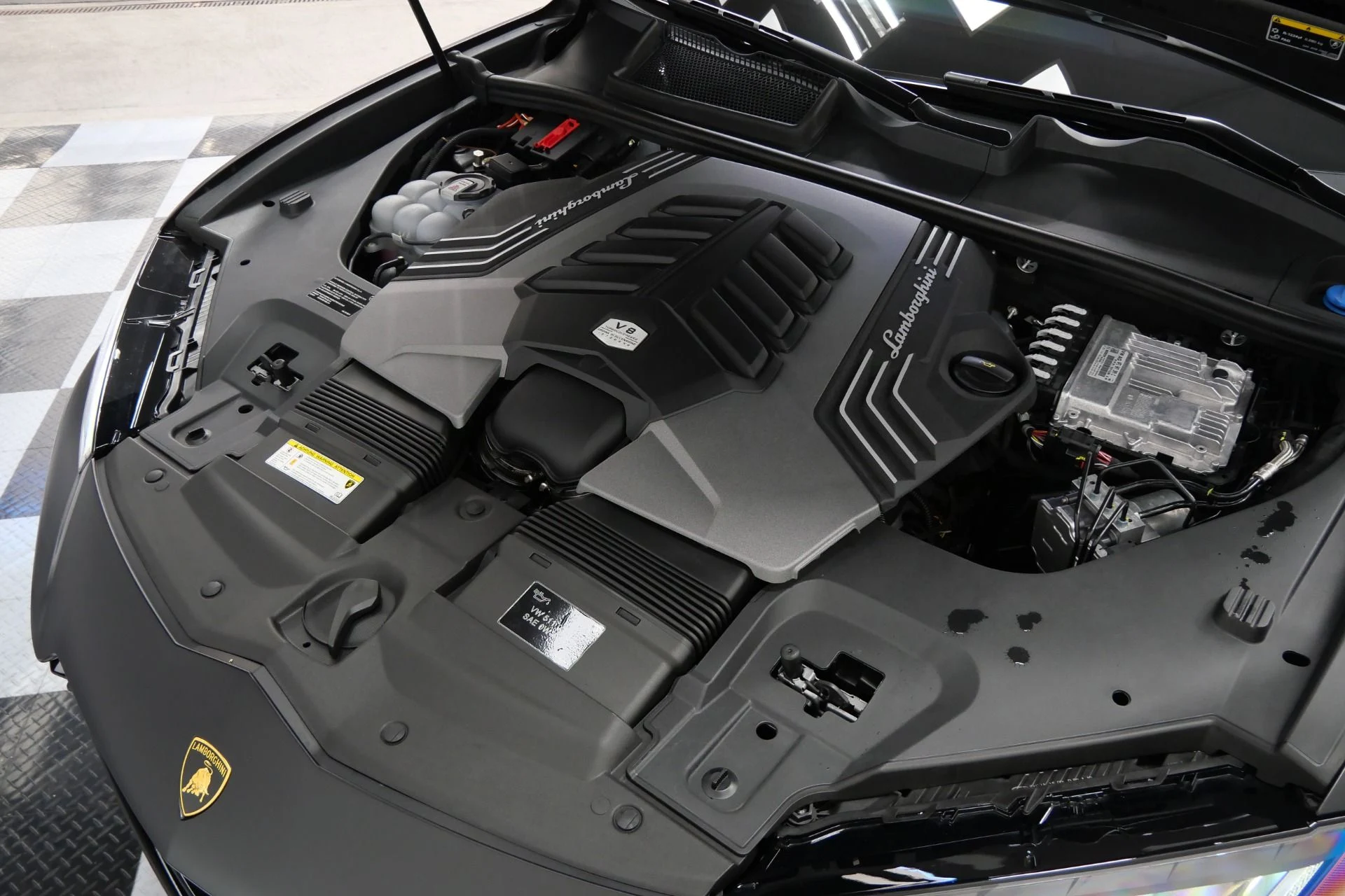 mph044_1320678023_Used_2024_Lamborghini_Urus_S_318_K_MSRP_Very_Low_Miles_Loaded_1776956814_24163bc53d