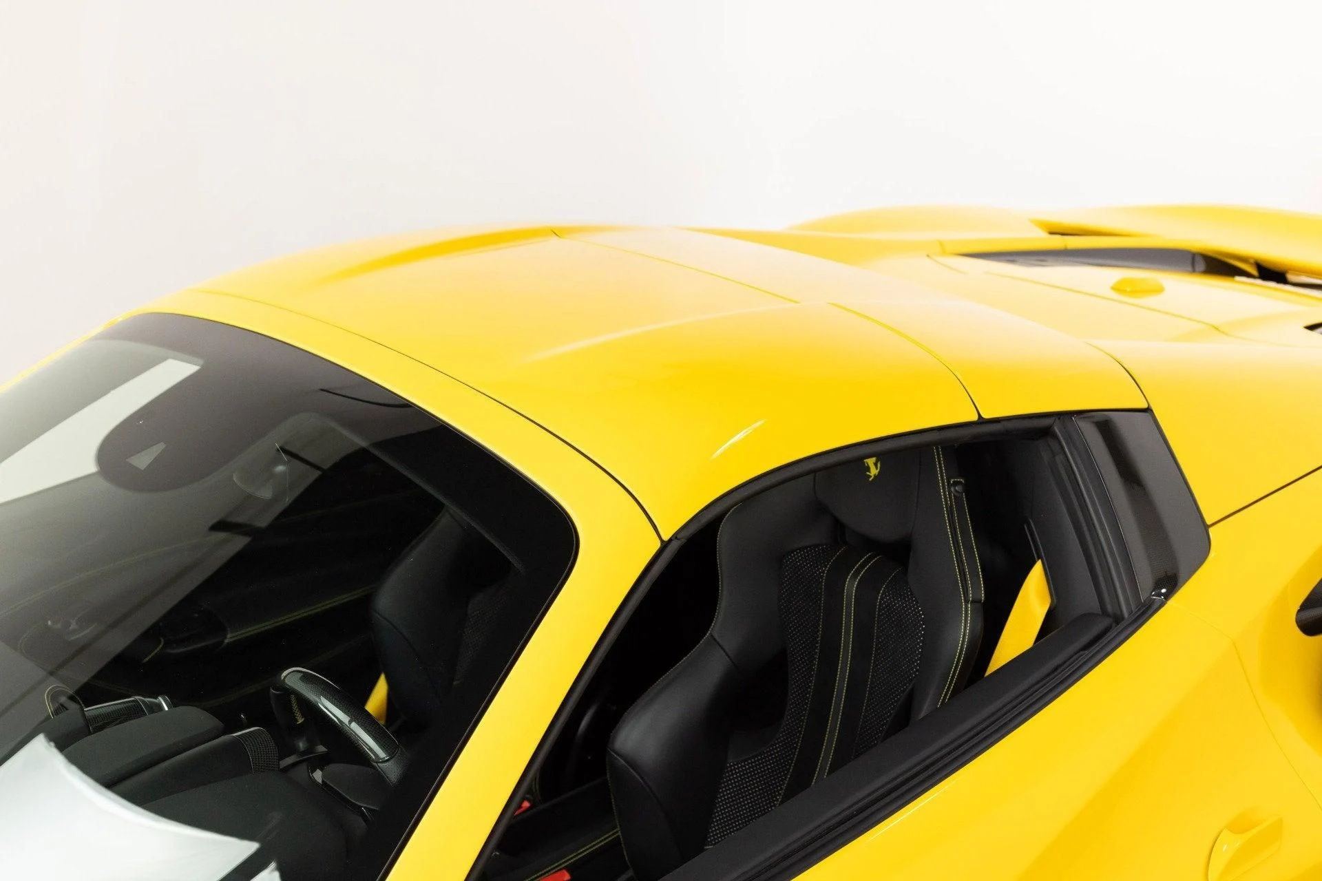 mph044_1323672980_Used_2021_Ferrari_F8_Spider_1778334414_19342139bf