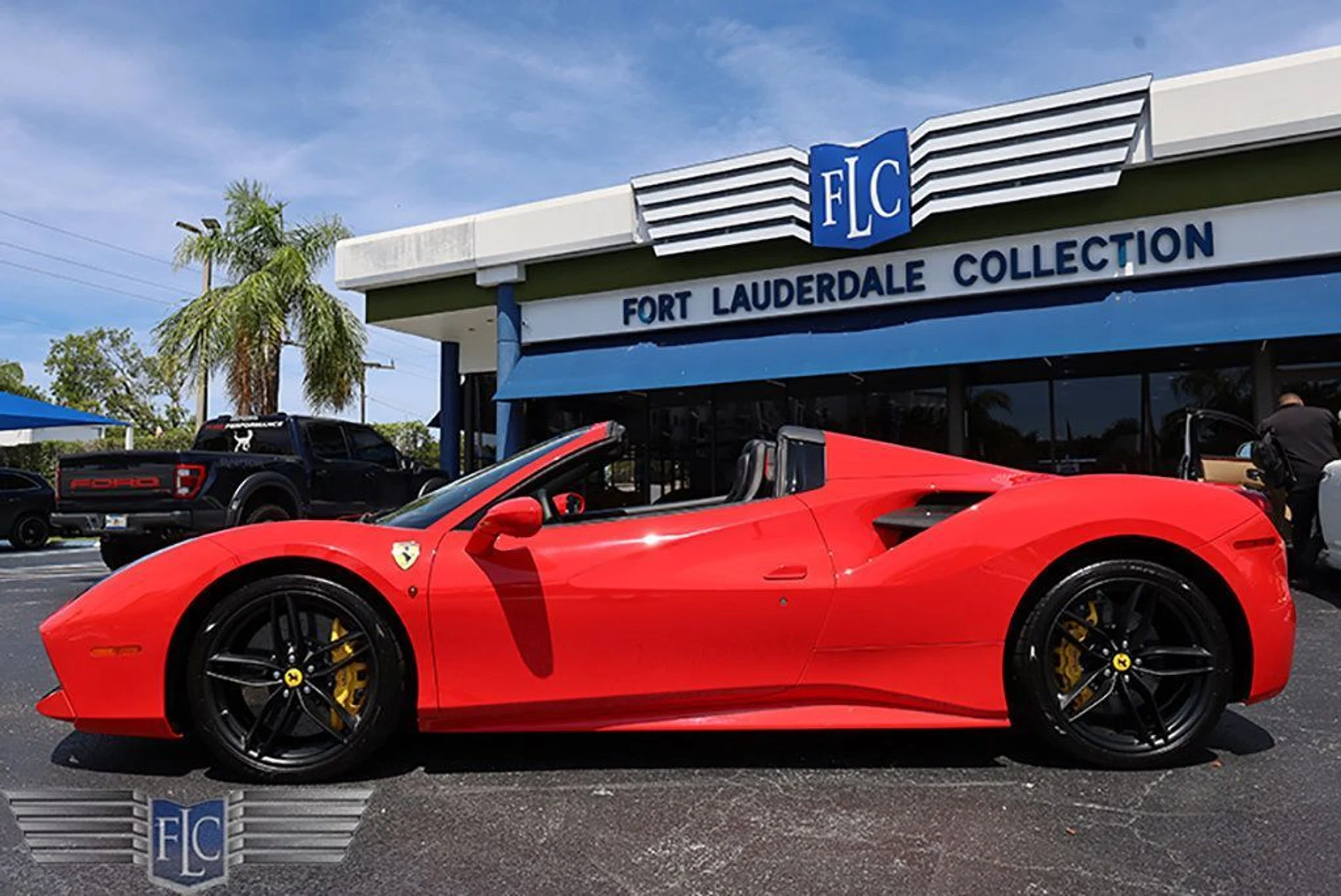 mph044_1346004934_used_2017_ferrari_488_spider_convertible_6305_23023892_45_1024_81cb9f8550