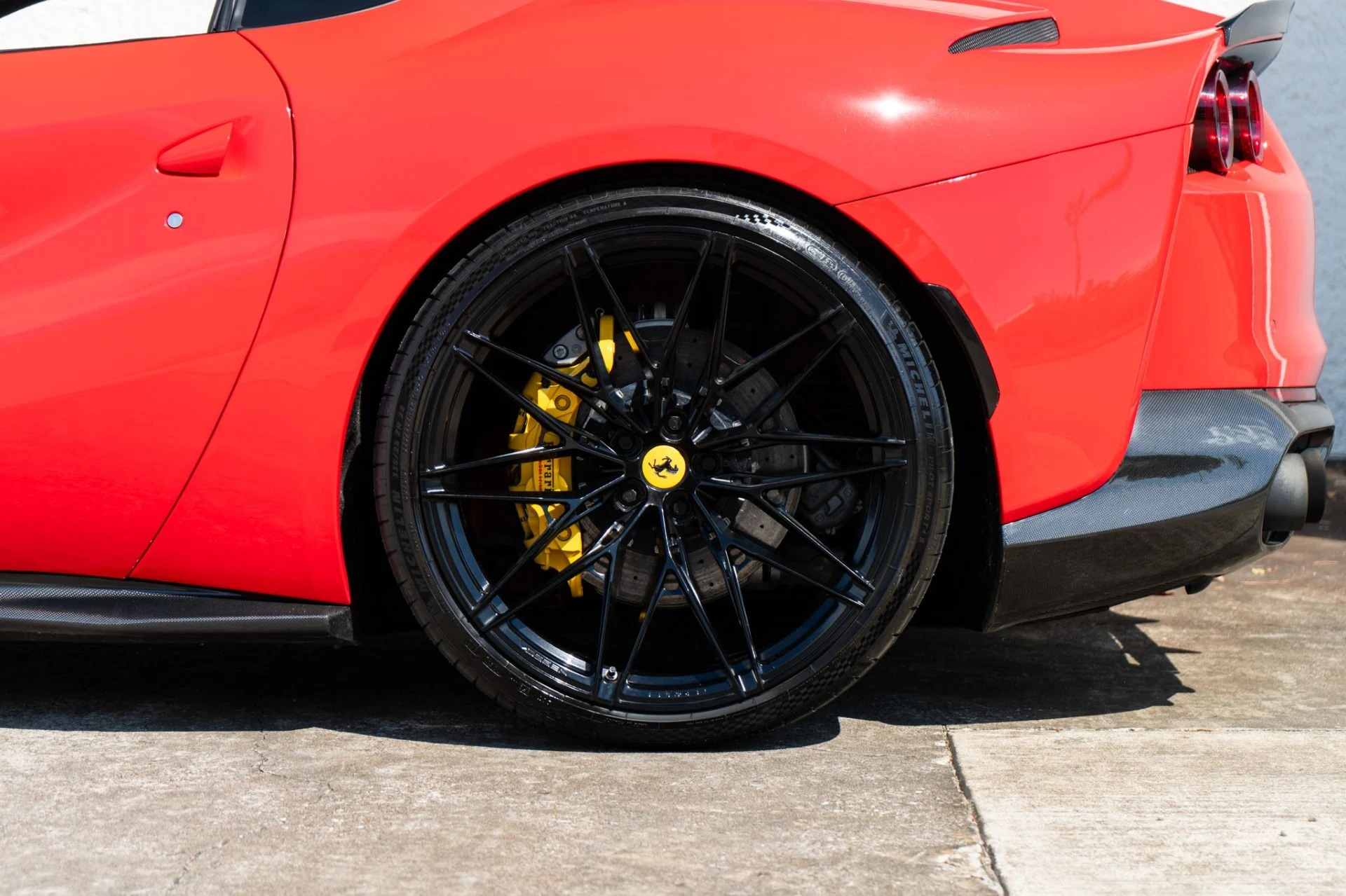 mph044_1356027901_Used_2019_Ferrari_812_Superfast_1789595110_b201bdabaf