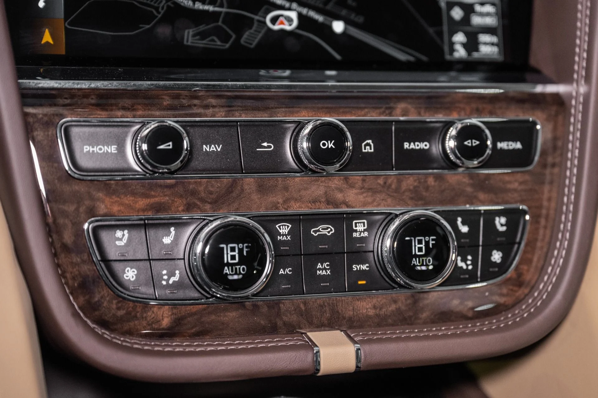 mph044_1360640502_Used_2025_Bentley_Bentayga_EWB_Mulliner_V8_1762964457_dbd5914f19