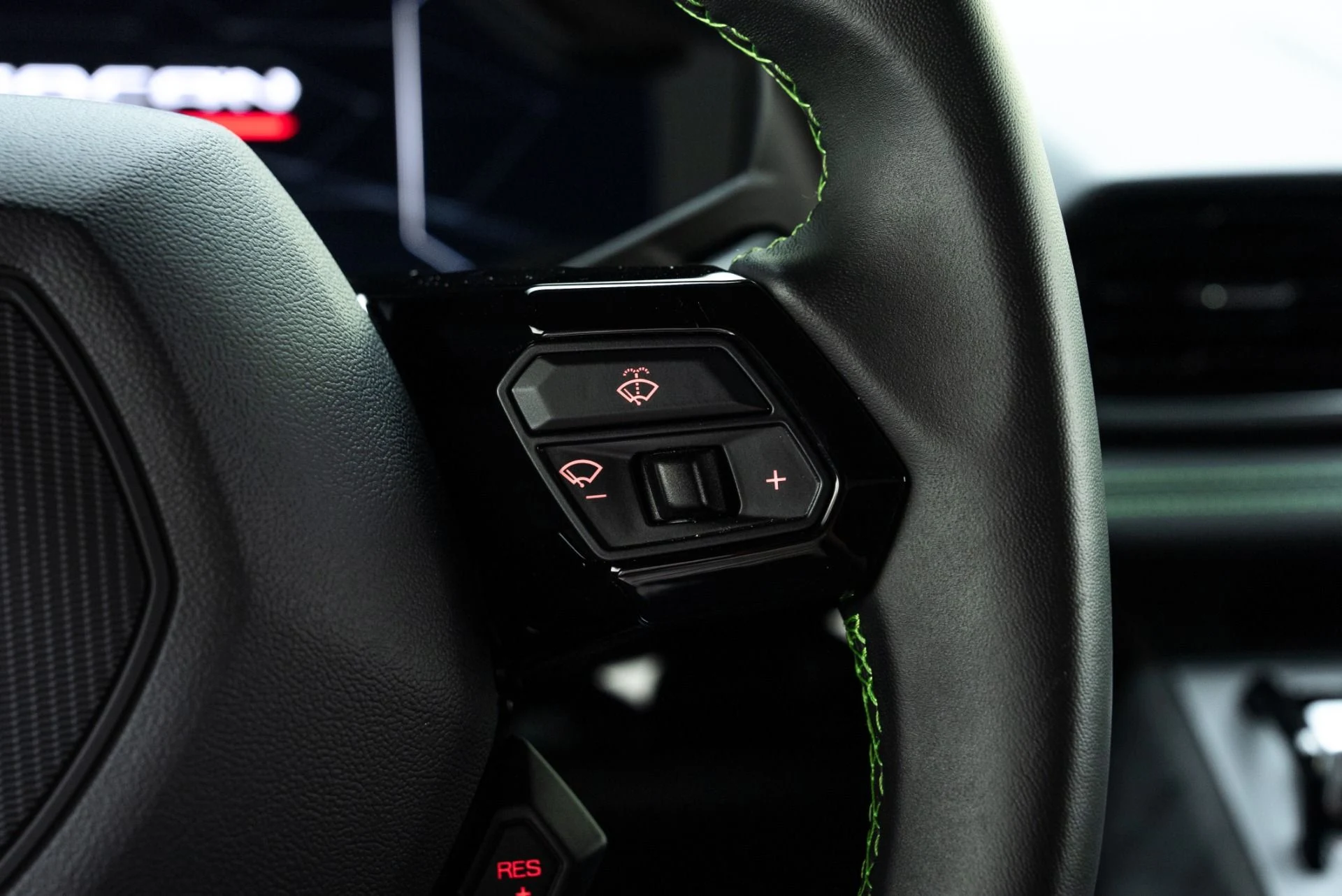 mph044_1371987313_Used_2023_Lamborghini_Huracan_Tecnica_1775770975_bc25e6b634