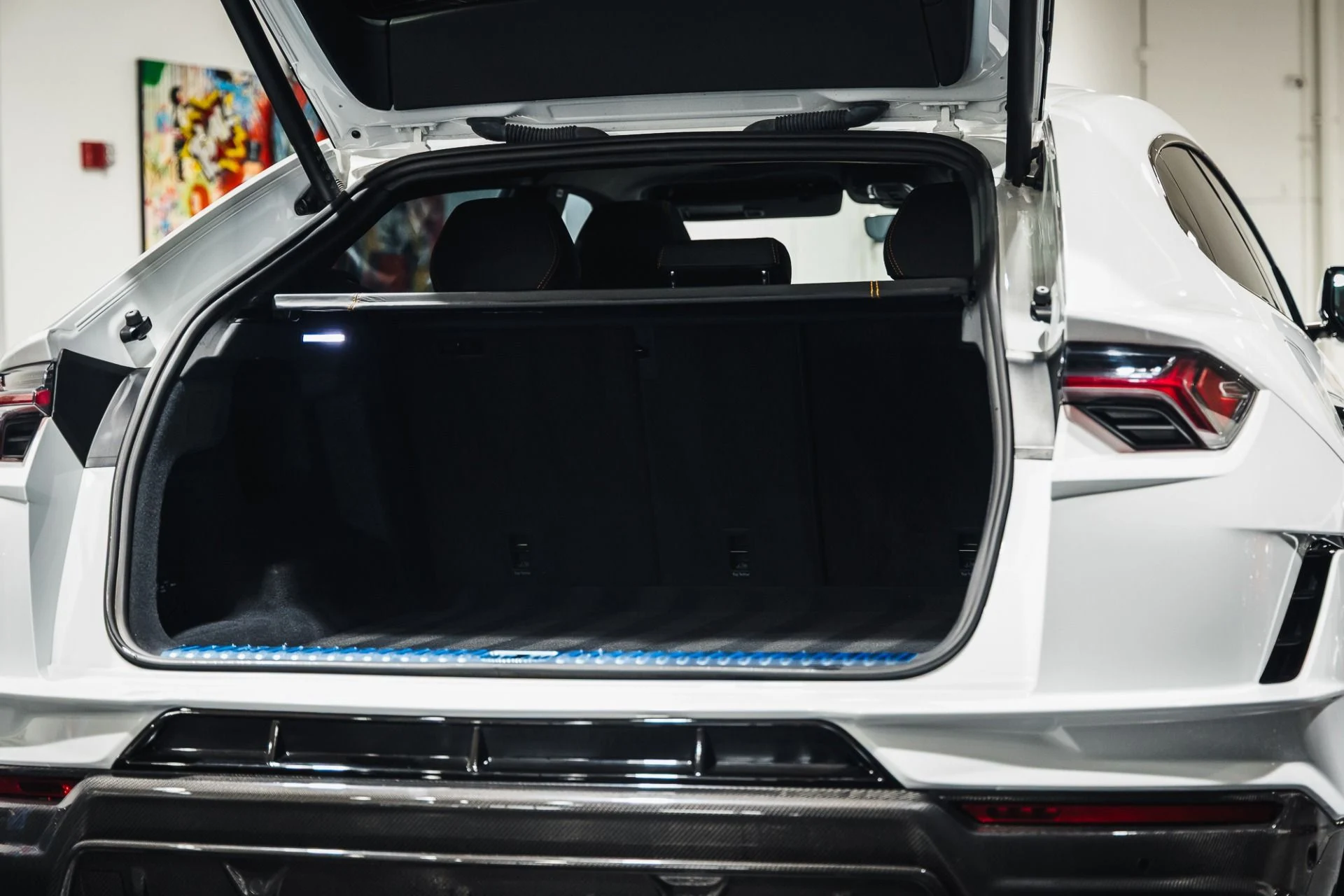 mph044_1377516571_Used_2023_Lamborghini_Urus_Performante_1775866498_79ab1f4d9b