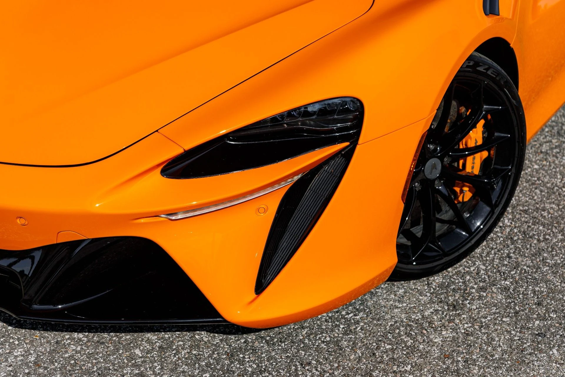 mph044_1384785385_653_p45_l_52de575bc8