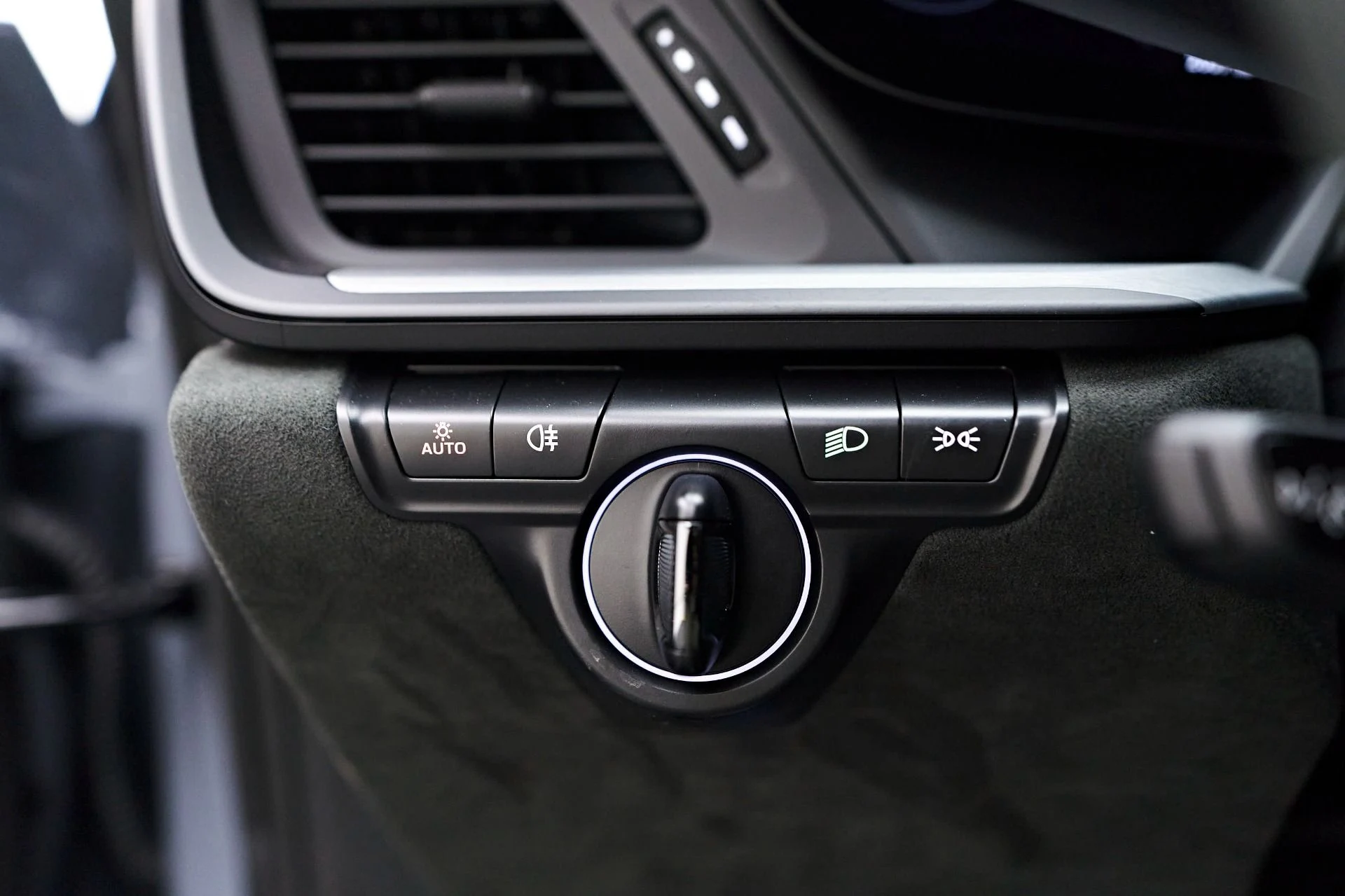 mph044_1392521714_Used_2023_Porsche_911_GT_3_1723305784_9412f0a611