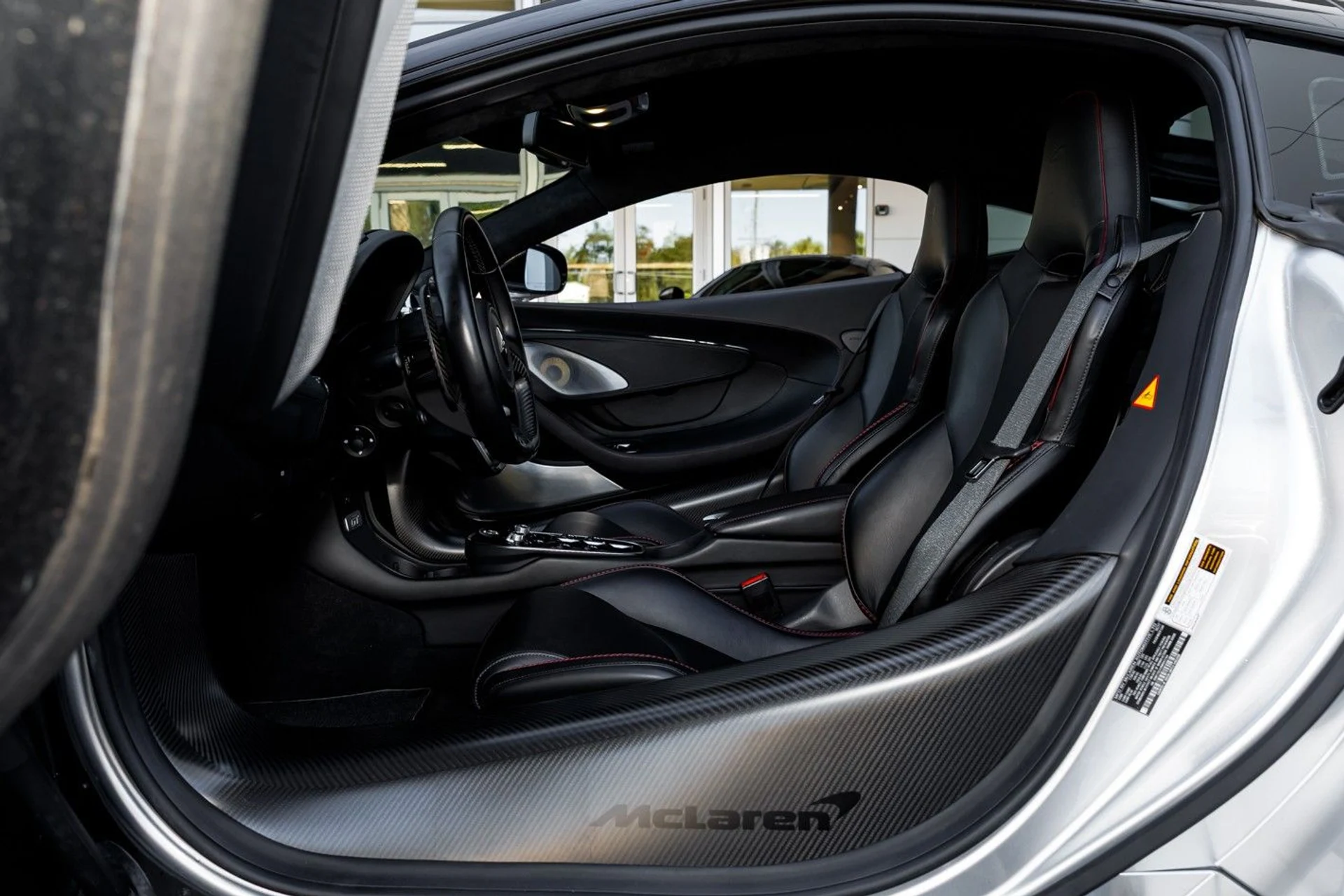 mph044_14118182_632_p45_l_1baed5e4af