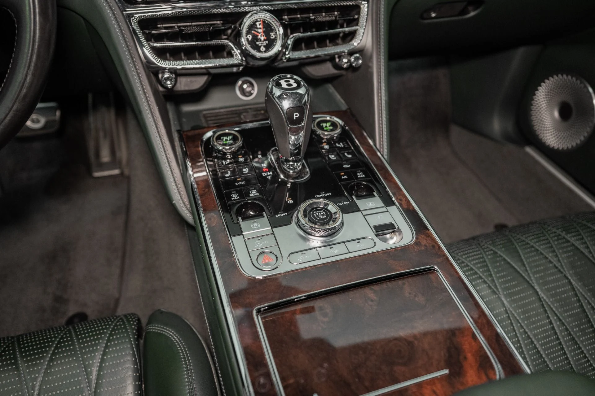 mph044_1415651097_Used_2022_Bentley_Flying_Spur_V8_1761057059_8df4c3eedd