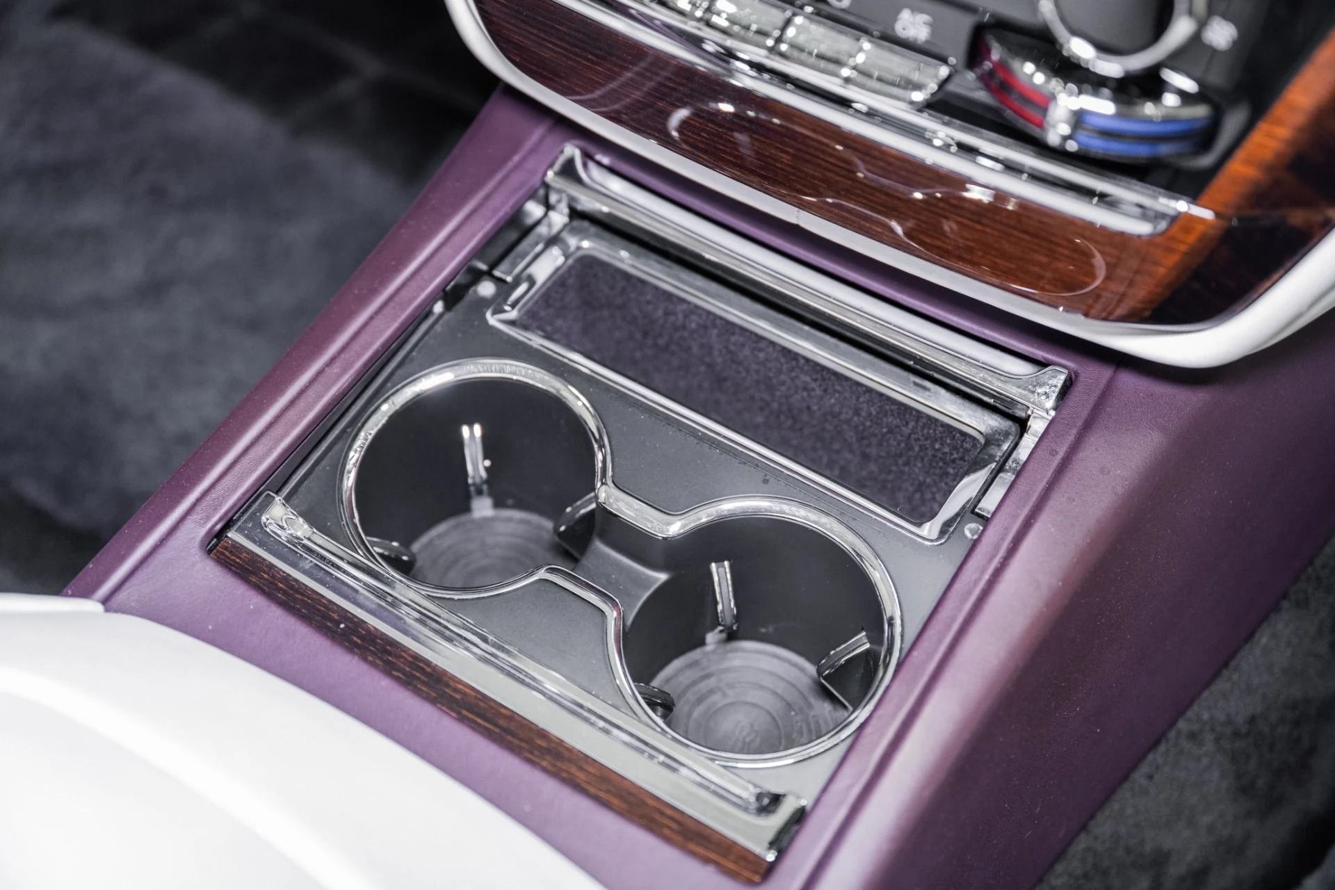 mph044_1444105824_Used_2018_Rolls_Royce_Phantom_1778080053_282c3f031b