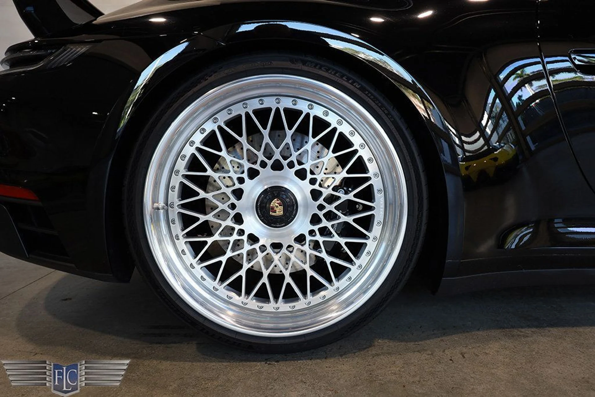 mph044_1444416276_used_2024_porsche_911_carreragtscoupemanual_9689_22931180_45_1024_28491a68d3