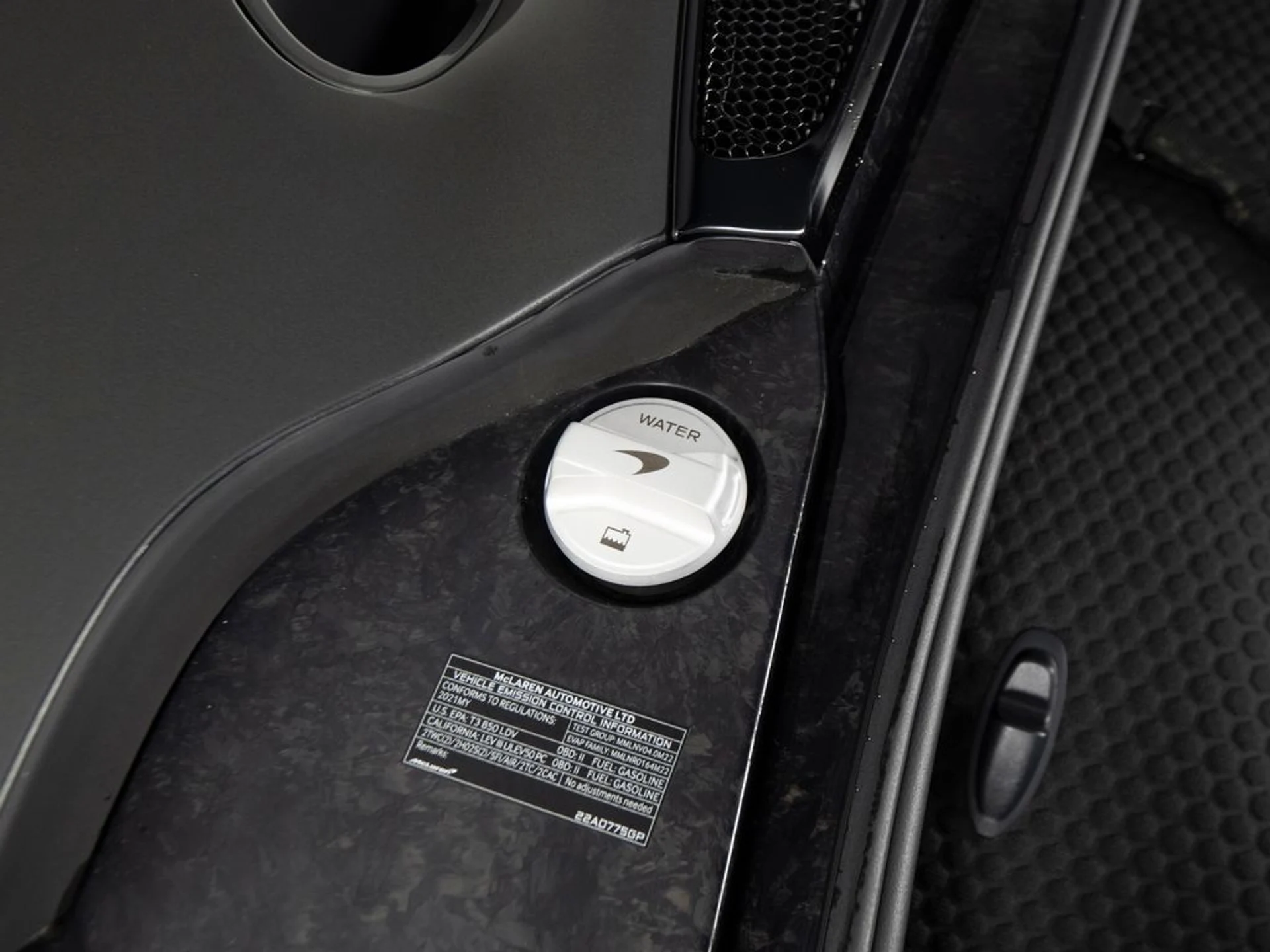 mph044_145459336_ccea7c56d923883f7788c9abf5cb4abax_83f90bd72a