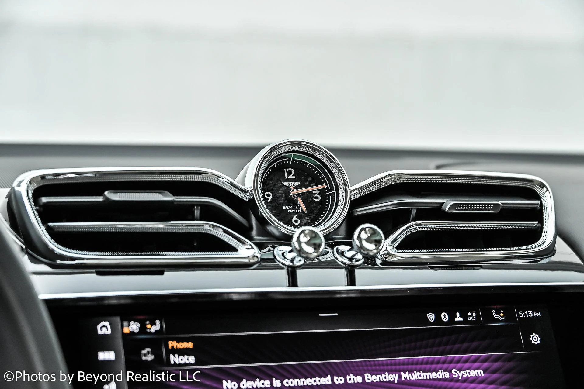 mph044_1455307401_Used_2022_Bentley_Bentayga_V8_Mulliner_Driving_Specification_1755763453_70e5ddae97