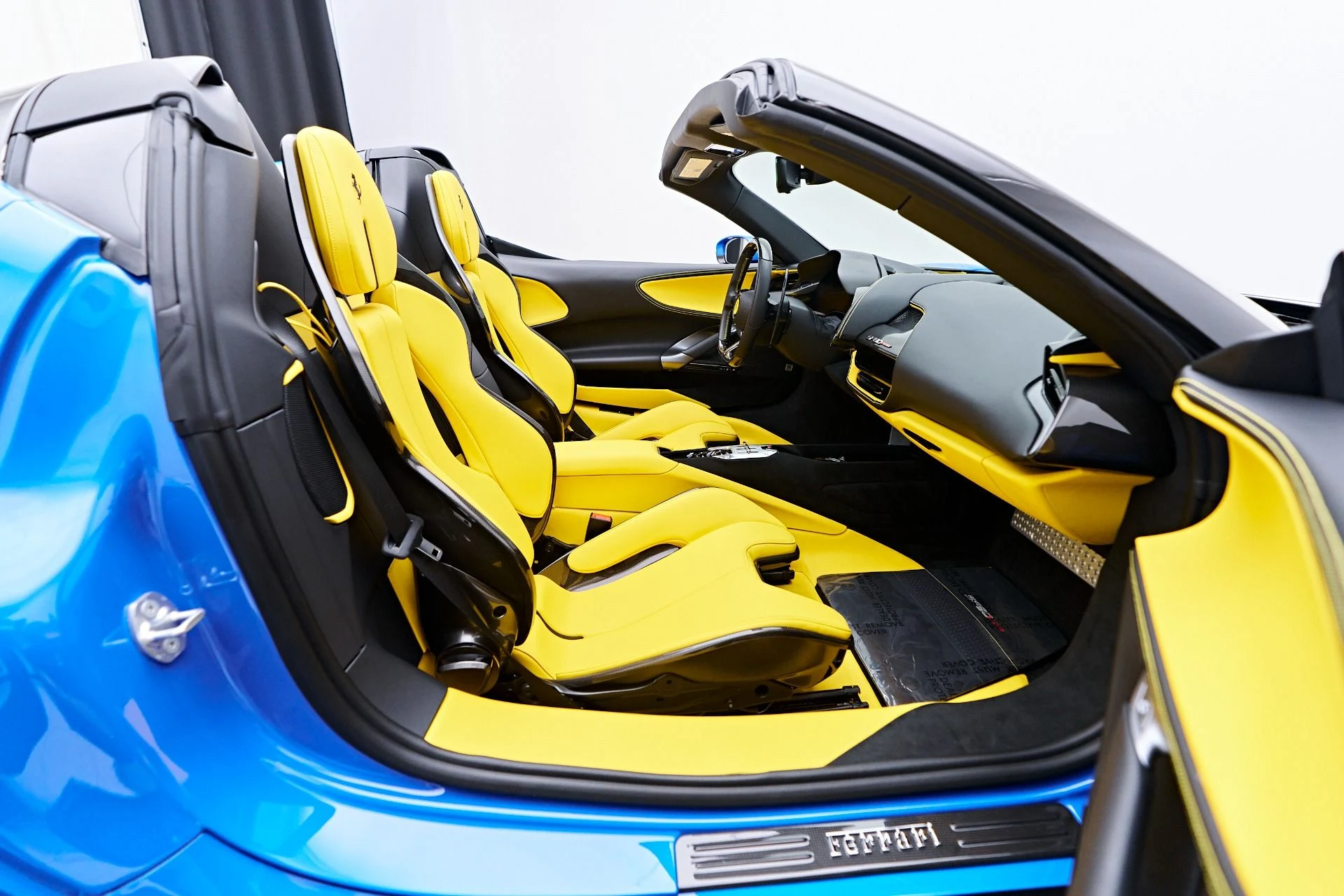 mph044_1469383105_Used_2024_Ferrari_SF_90_Spider_Base_1752630680_6240585792