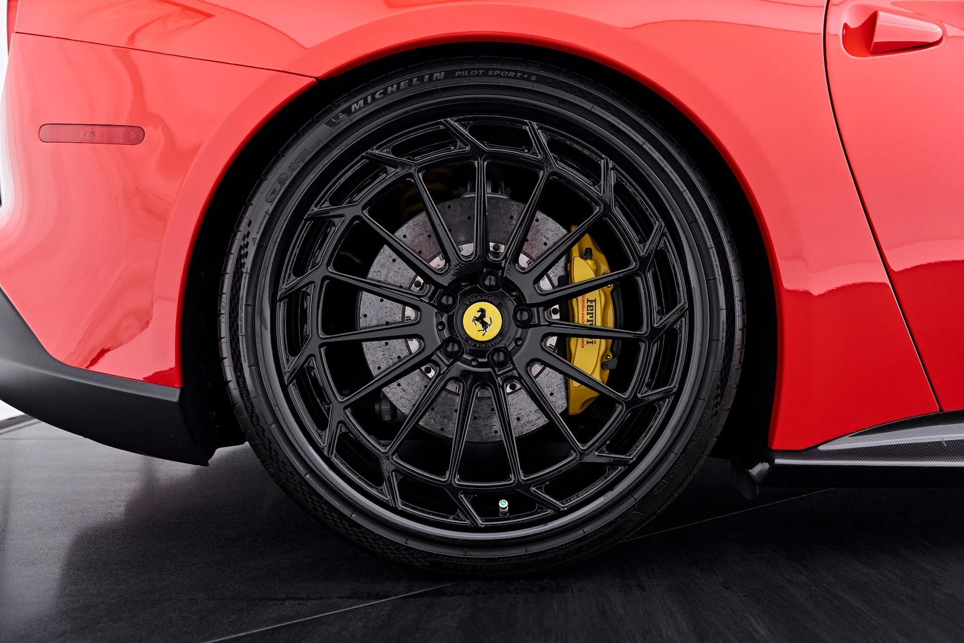 mph044_1500752983_Used_2016_Ferrari_F12_Berlinetta_1789434717_1f3ef1ce51