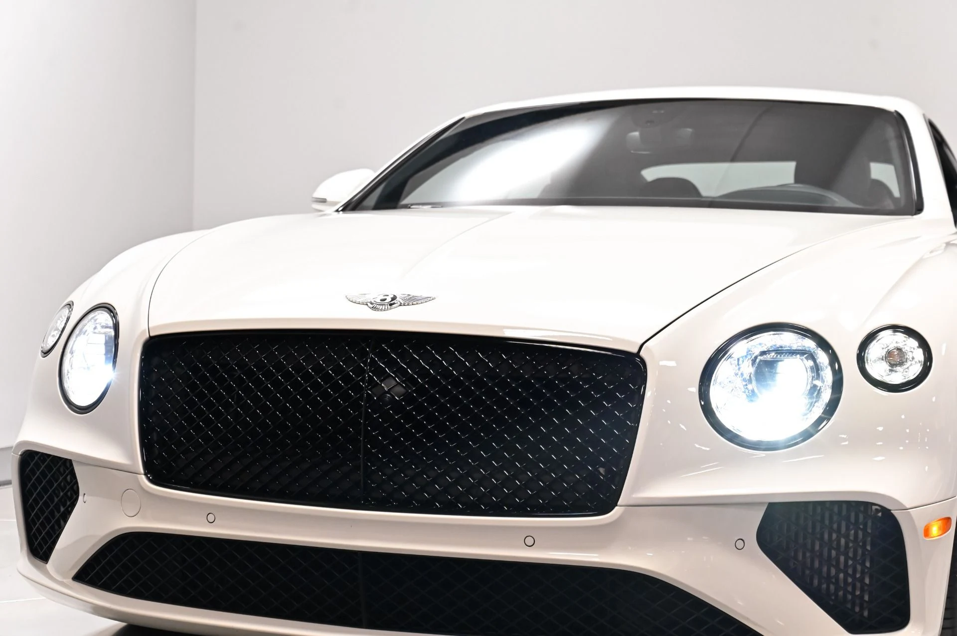 mph044_1532079551_Used_2020_Bentley_Continental_GT_V8_1792005838_f6eb9281fe