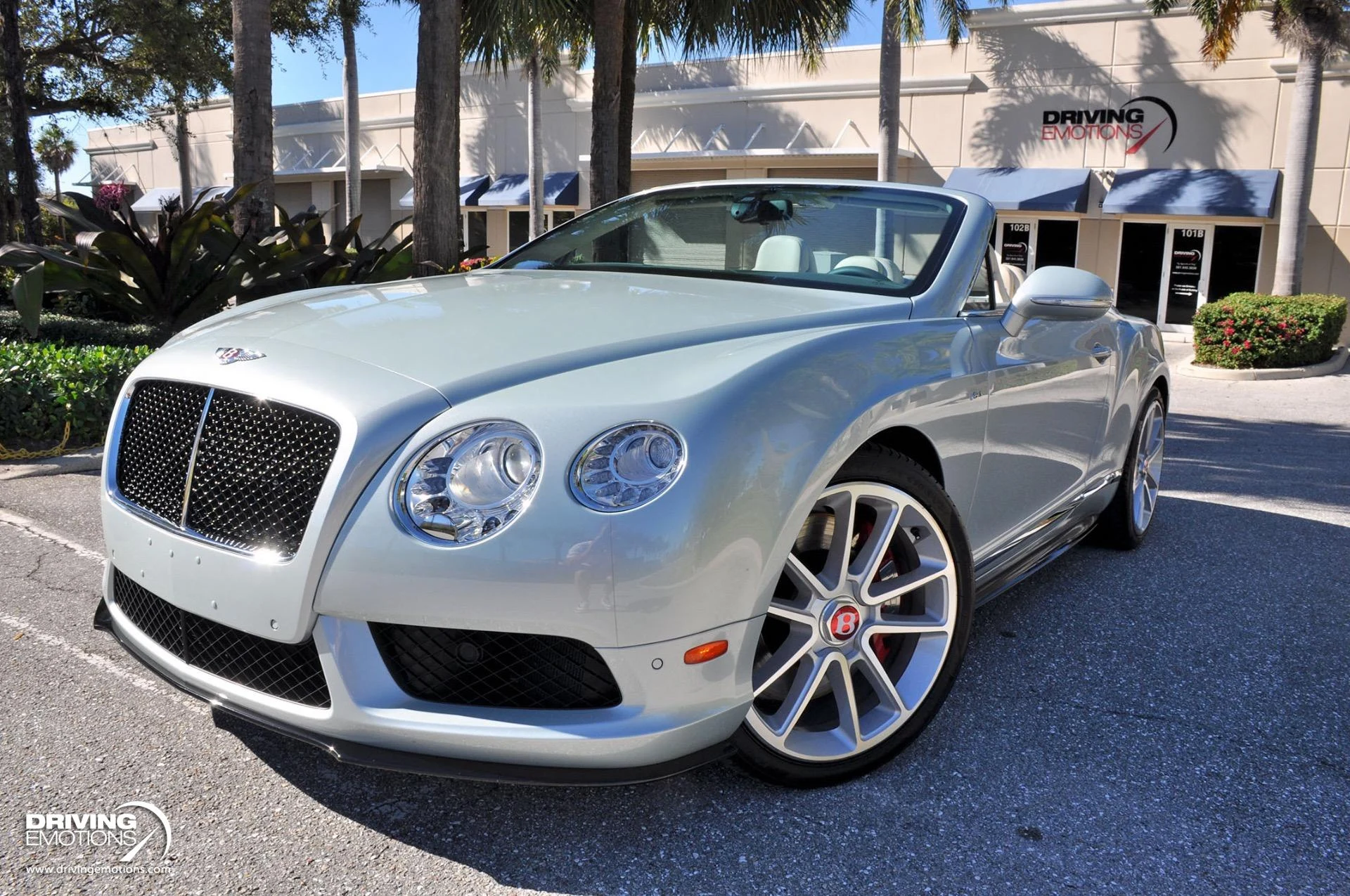 mph044_1537189642_886_p45_l_1e74537d12