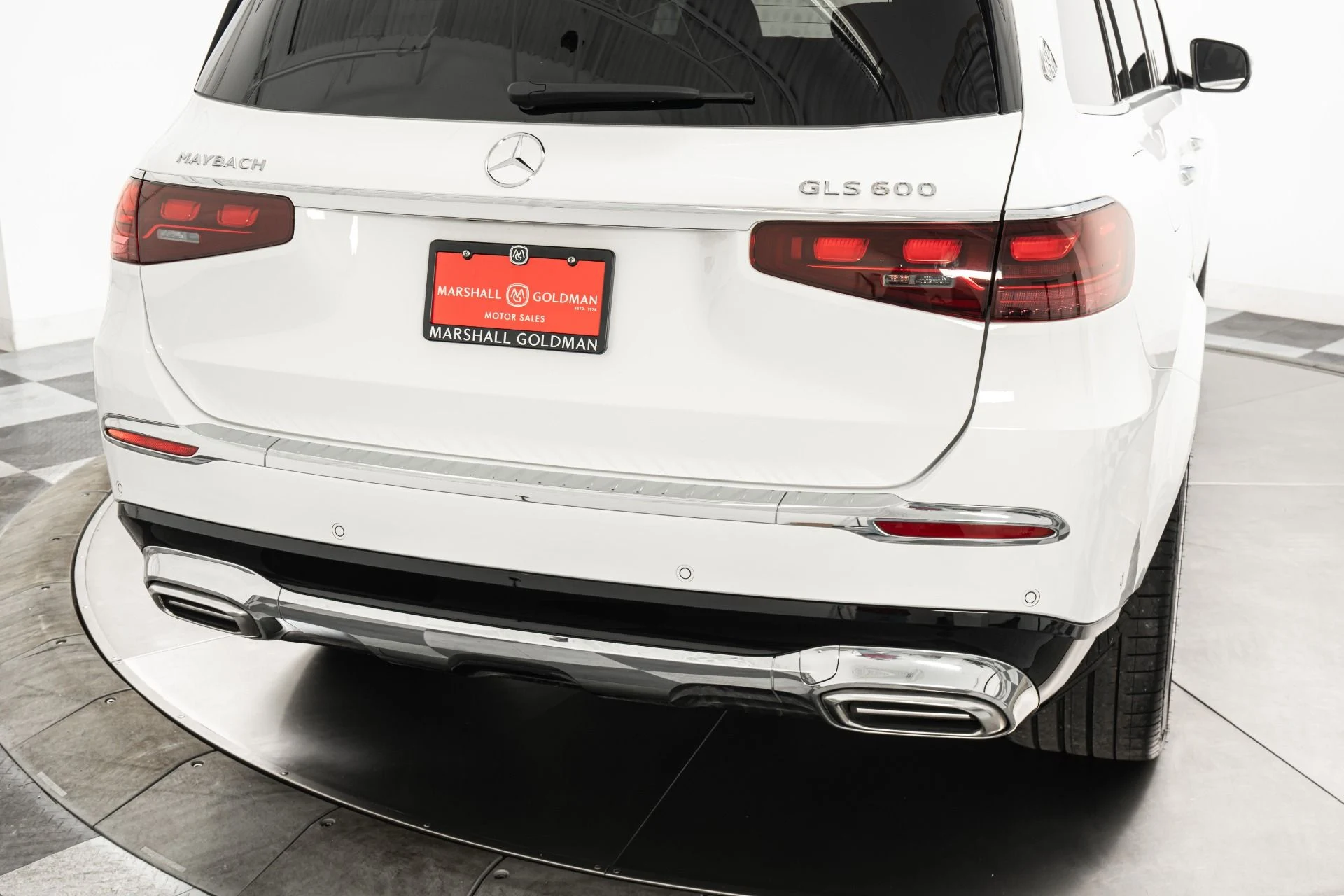 mph044_1549212275_Used_2024_Mercedes_Benz_Maybach_GLS_600_4_MATIC_4_Seat_Configuration_Rear_Seat_Entertainment_1776281488_d4ade343f8